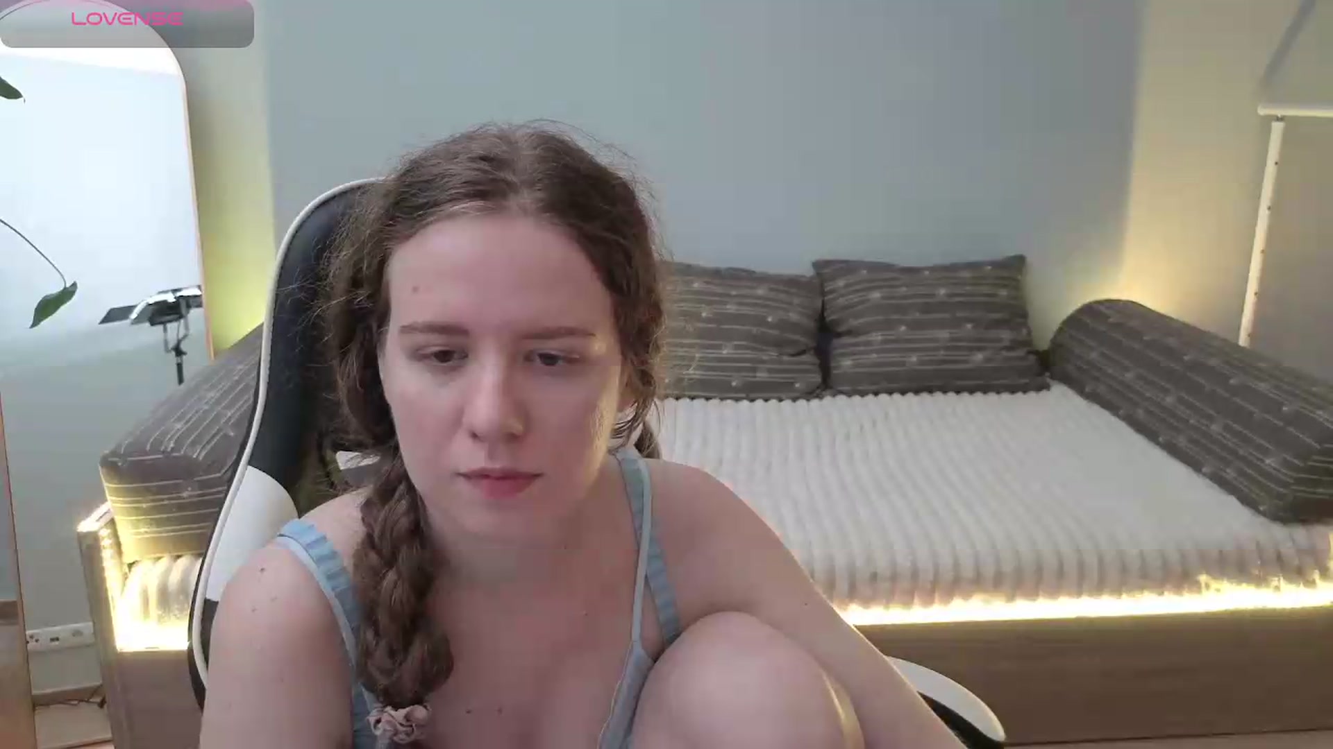 Gallery image thumbnail from BlueFlowerr's myfreecams stream on, 05/27/2026, 21:47 image 5 of 20