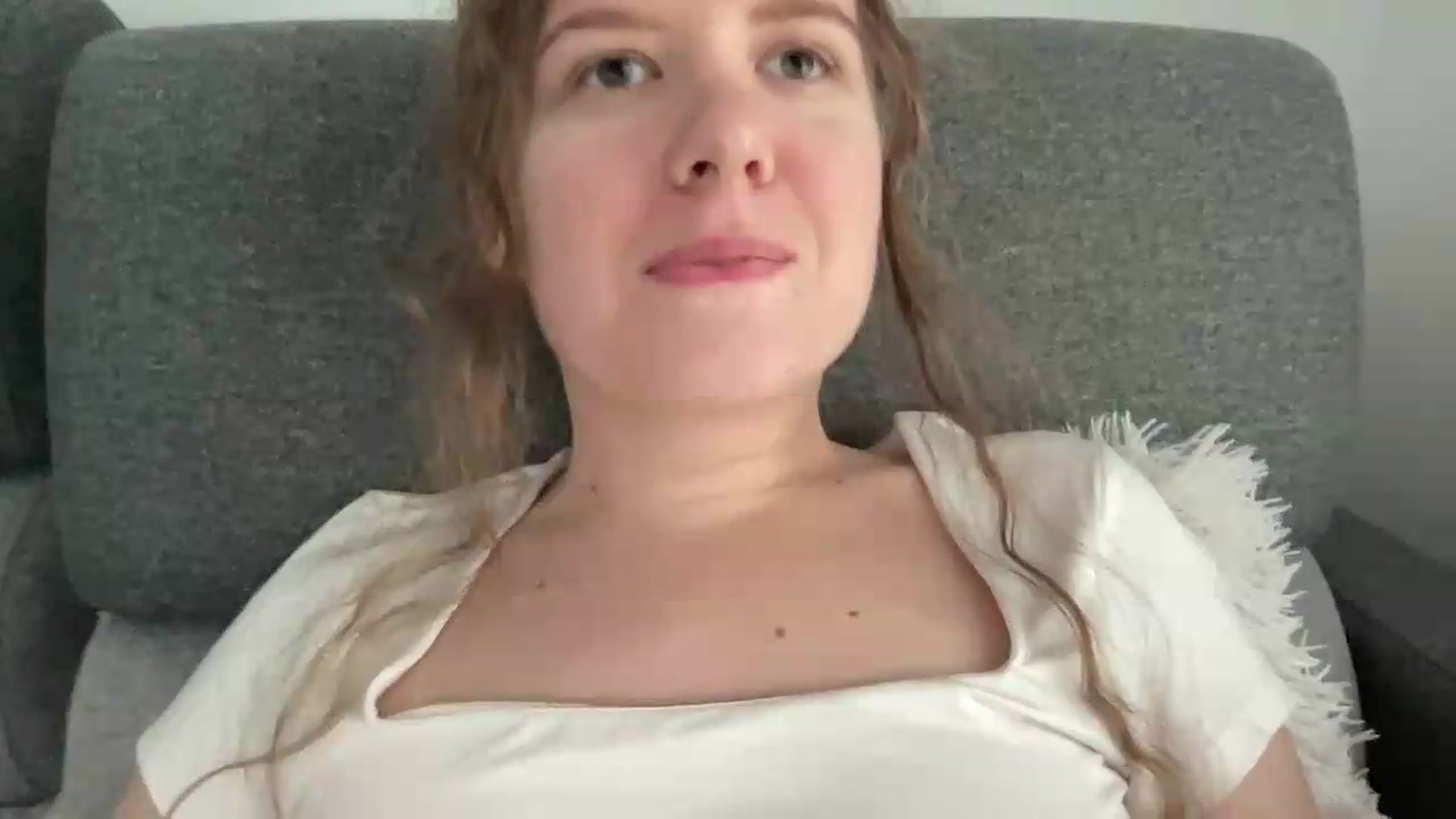 Gallery image thumbnail from BlueFlowerr's myfreecams stream on, 05/28/2026, 18:36 image 2 of 20