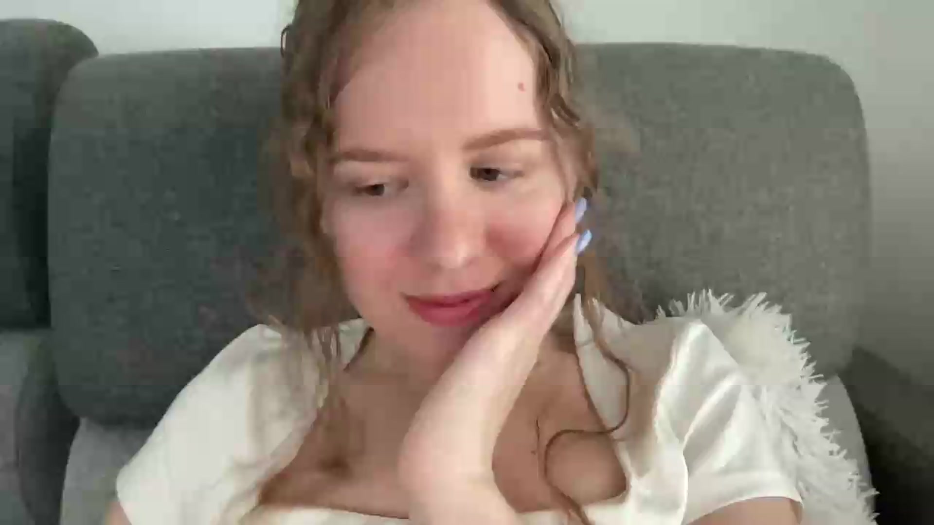 Gallery image thumbnail from BlueFlowerr's myfreecams stream on, 05/28/2026, 18:36 image 1 of 20
