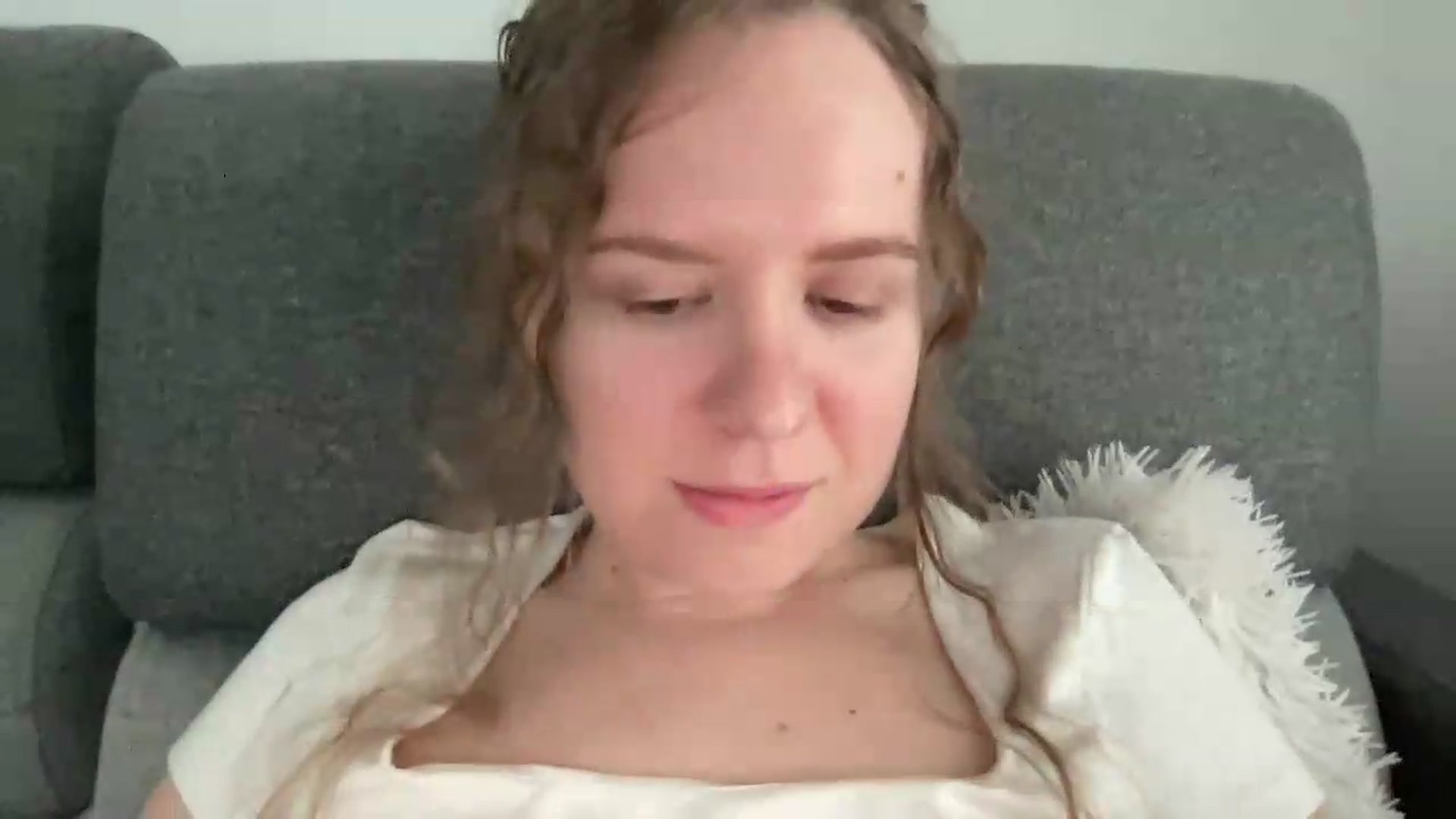 Gallery image thumbnail from BlueFlowerr's myfreecams stream on, 05/28/2026, 18:36 image 6 of 20