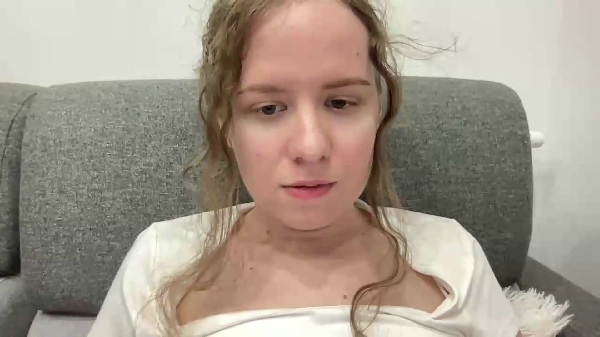 Gallery image thumbnail from BlueFlowerr's myfreecams stream on, 05/28/2026, 22:34 image 5 of 20