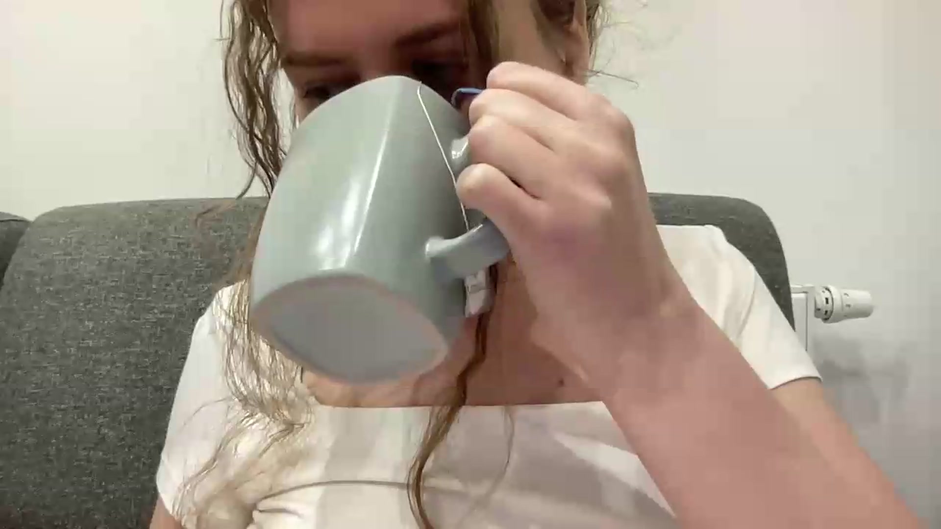 Gallery image thumbnail from BlueFlowerr's myfreecams stream on, 05/29/2026, 02:27 image 4 of 20