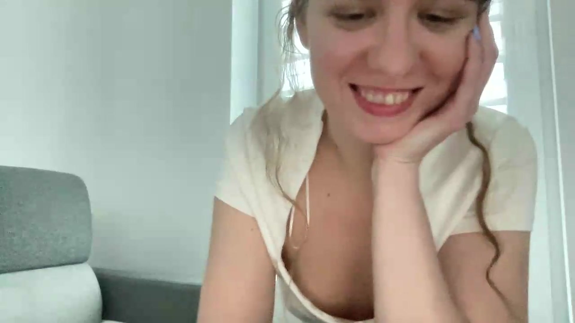 Gallery image thumbnail from BlueFlowerr's myfreecams stream on, 05/29/2026, 03:57 image 18 of 20