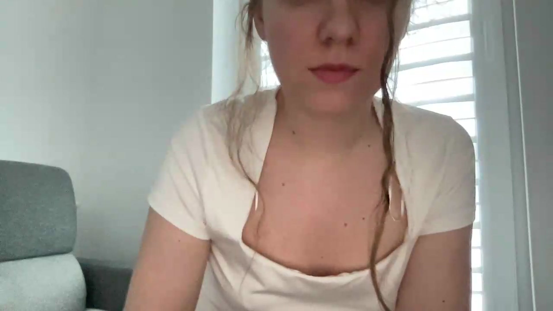 Gallery image thumbnail from BlueFlowerr's myfreecams stream on, 05/29/2026, 03:57 image 13 of 20