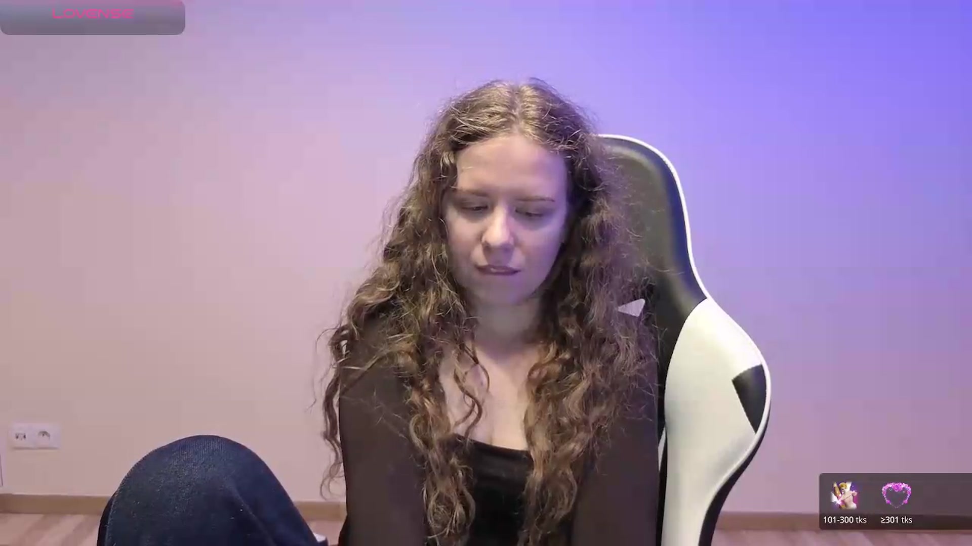 Gallery image thumbnail from BlueFlowerr's myfreecams stream on, 06/01/2026, 18:57 image 4 of 20