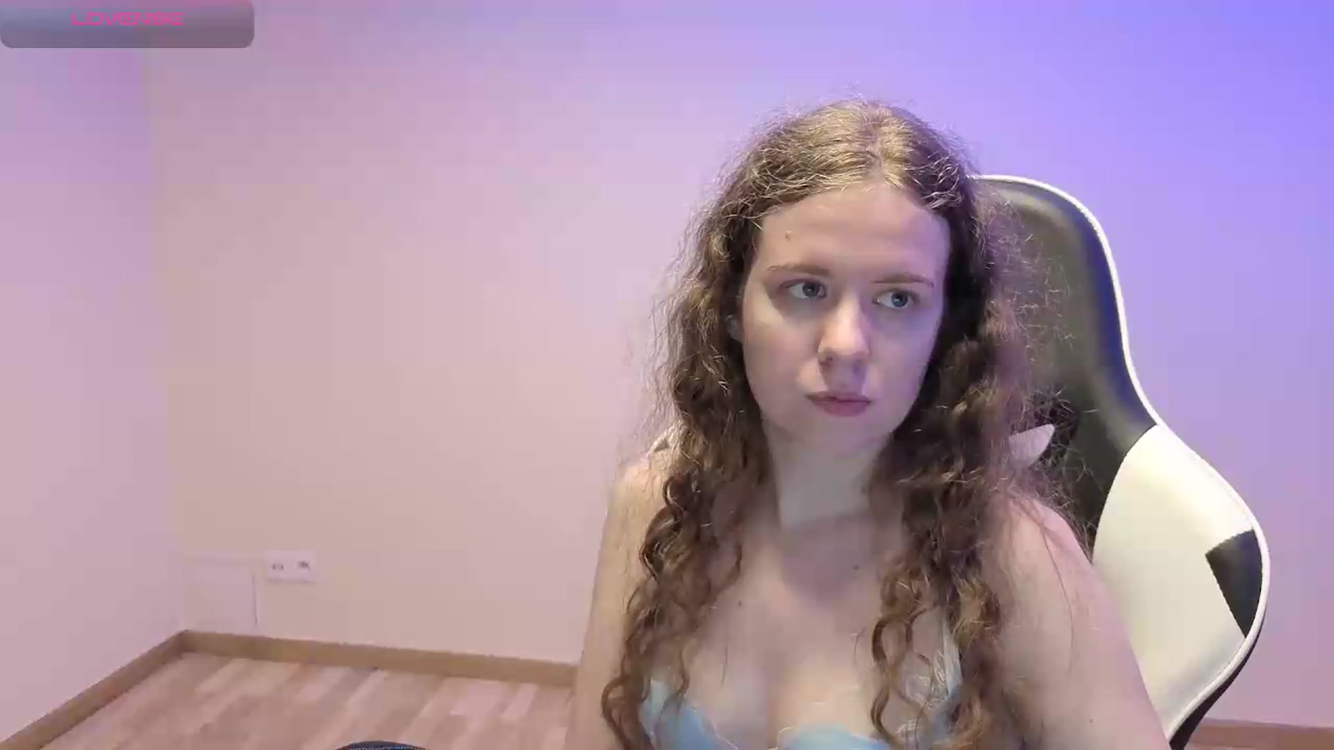 Gallery image thumbnail from BlueFlowerr's myfreecams stream on, 06/01/2026, 21:28 image 13 of 20