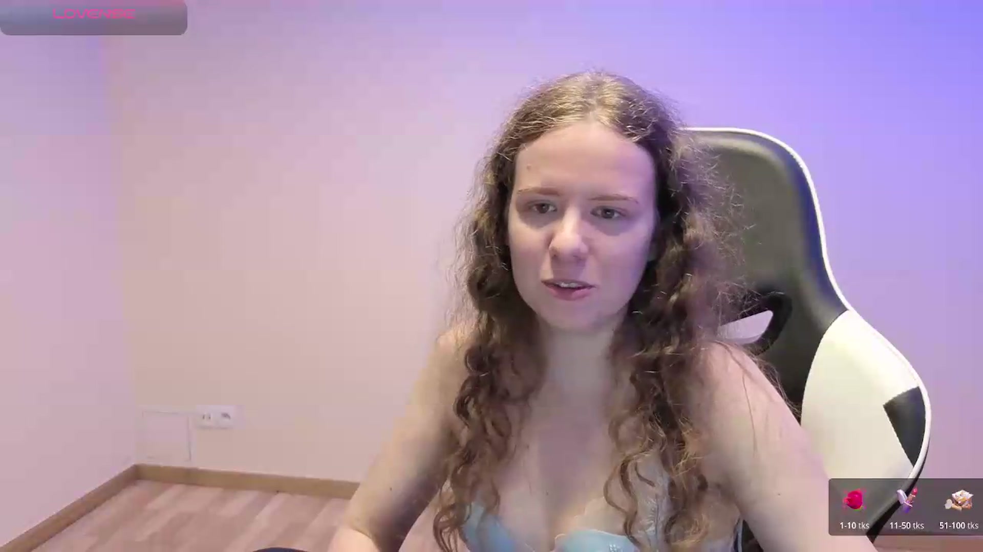 Gallery image thumbnail from BlueFlowerr's myfreecams stream on, 06/01/2026, 21:28 image 14 of 20