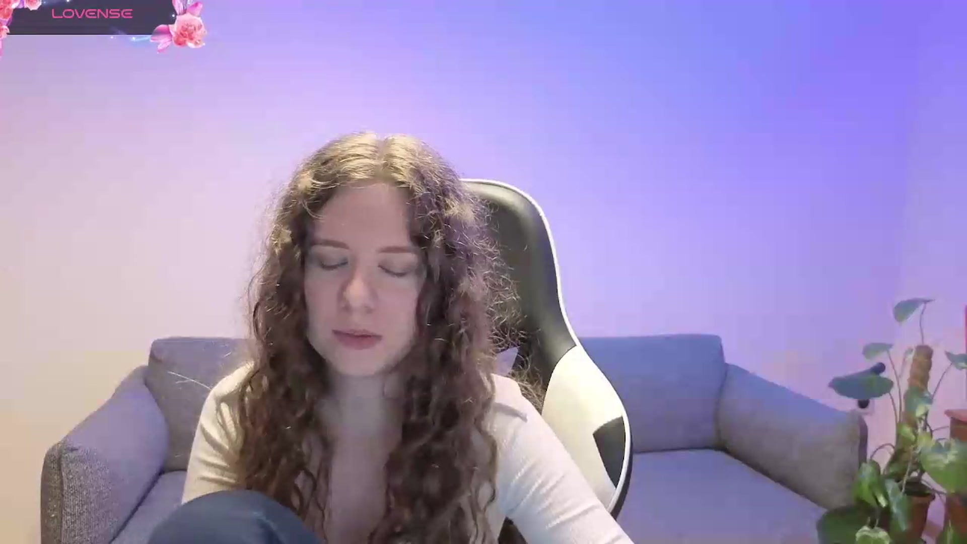 Gallery image thumbnail from BlueFlowerr's myfreecams stream on, 06/04/2026, 19:55 image 14 of 20