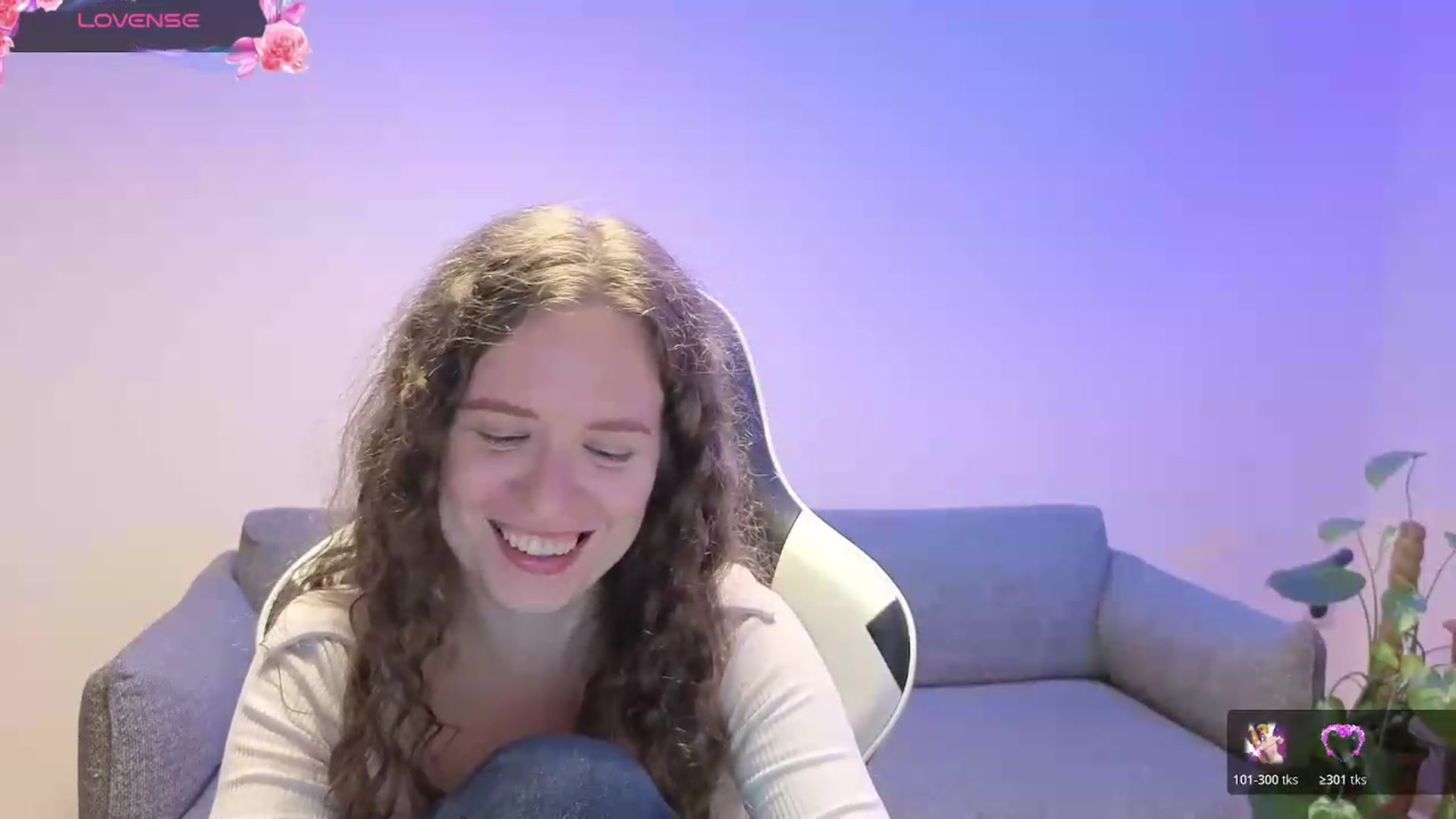 Gallery image thumbnail from BlueFlowerr's myfreecams stream on, 06/04/2026, 19:55 image 19 of 20