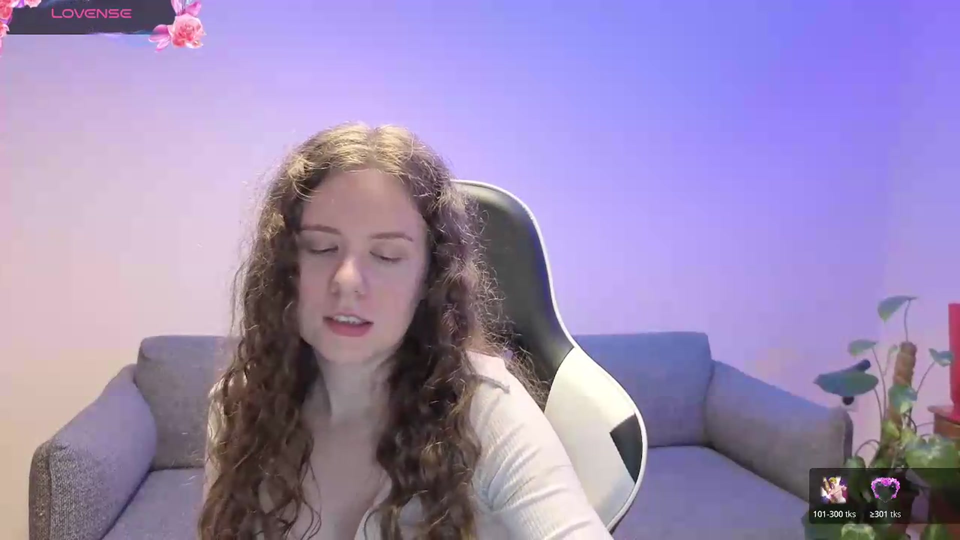 Gallery image thumbnail from BlueFlowerr's myfreecams stream on, 06/04/2026, 19:55 image 7 of 20