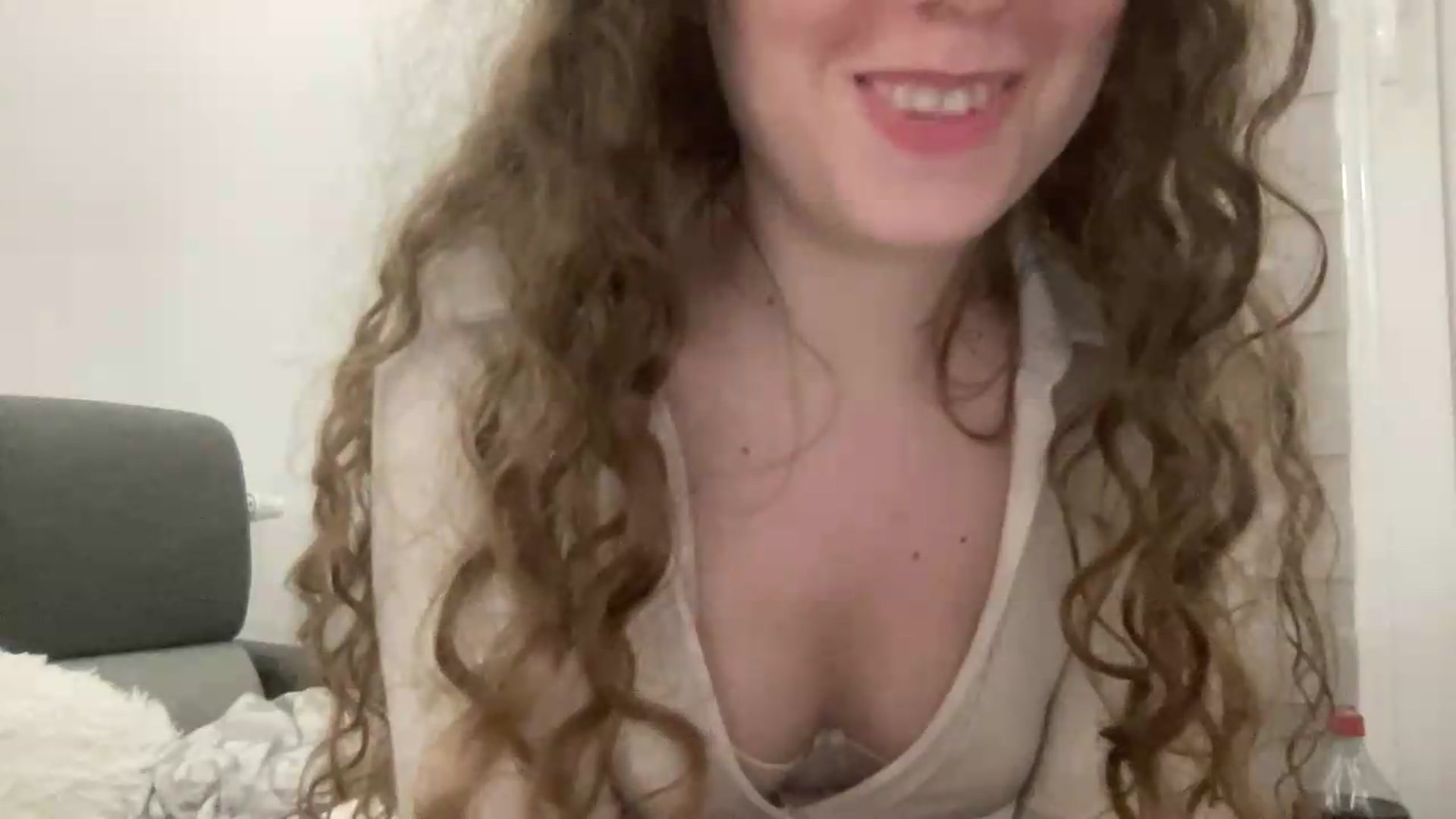 Gallery image thumbnail from BlueFlowerr's myfreecams stream on, 06/04/2026, 22:24 image 10 of 20