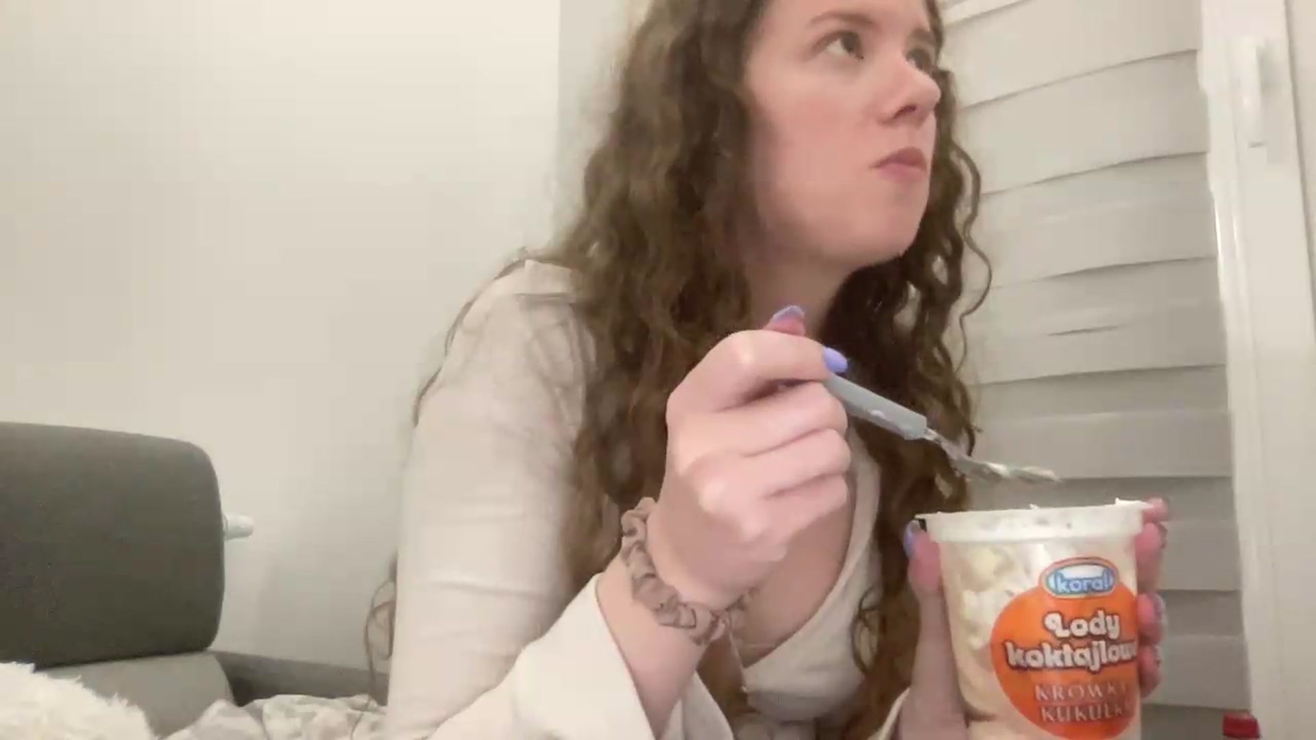 Gallery image thumbnail from BlueFlowerr's myfreecams stream on, 06/04/2026, 22:24 image 6 of 20