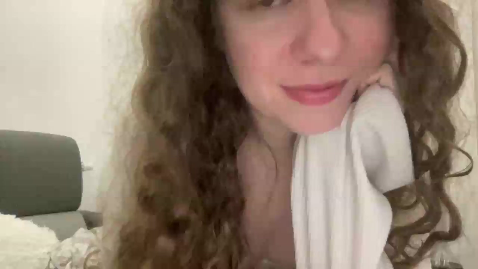Gallery image thumbnail from BlueFlowerr's myfreecams stream on, 06/04/2026, 22:24 image 14 of 20