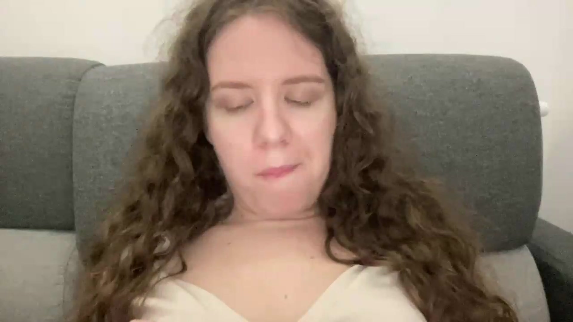 Gallery image thumbnail from BlueFlowerr's myfreecams stream on, 06/04/2026, 23:54 image 3 of 20