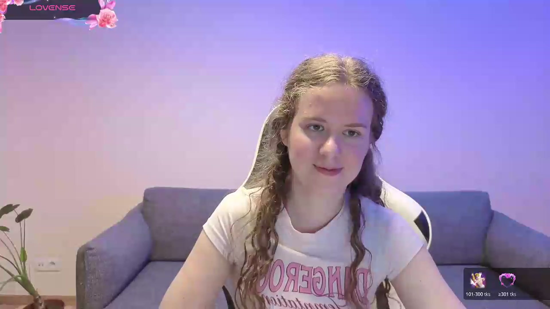 Gallery image thumbnail from BlueFlowerr's myfreecams stream on, 06/05/2026, 19:05 image 2 of 20