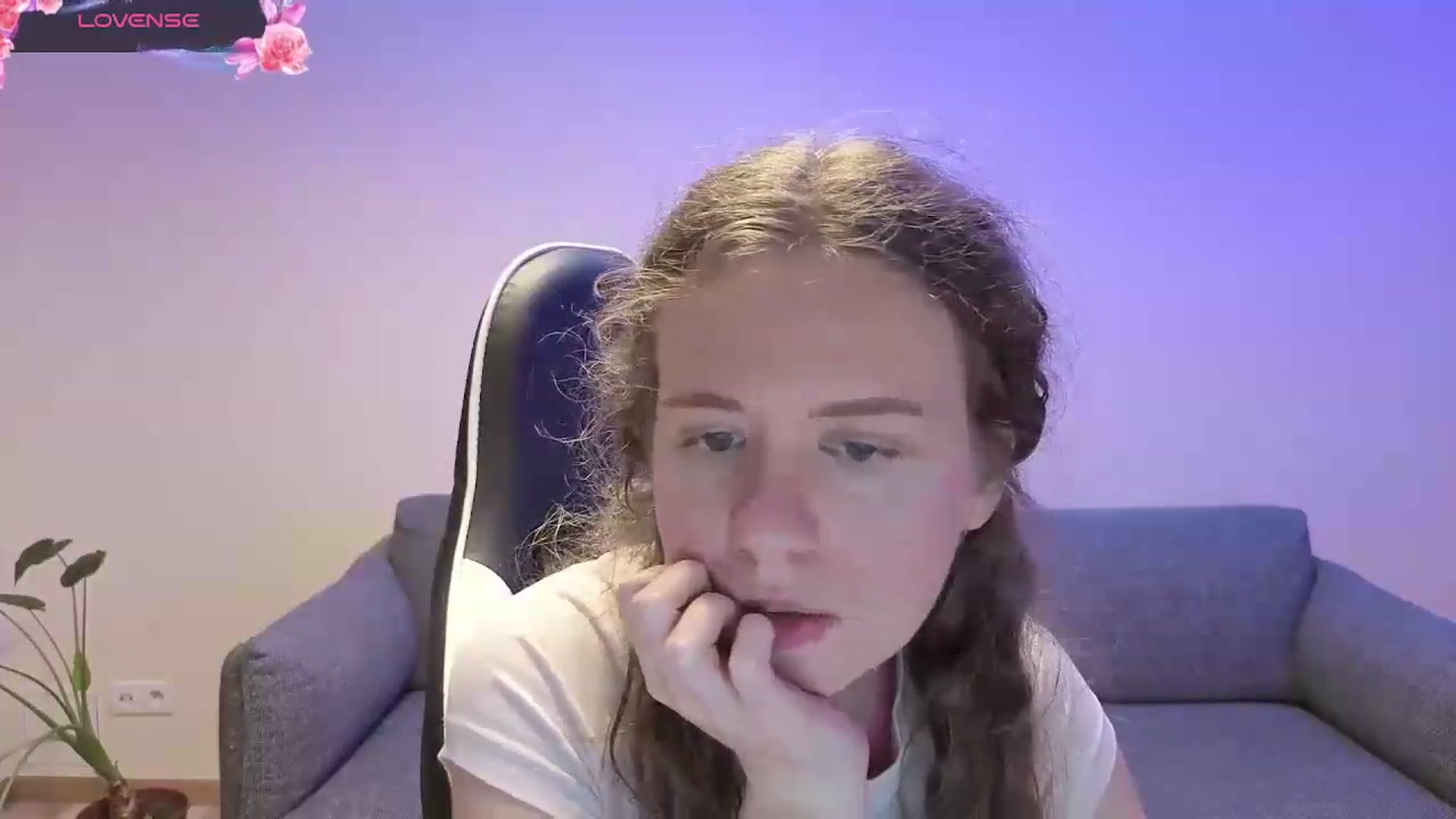 Gallery image thumbnail from BlueFlowerr's myfreecams stream on, 06/05/2026, 19:05 image 10 of 20