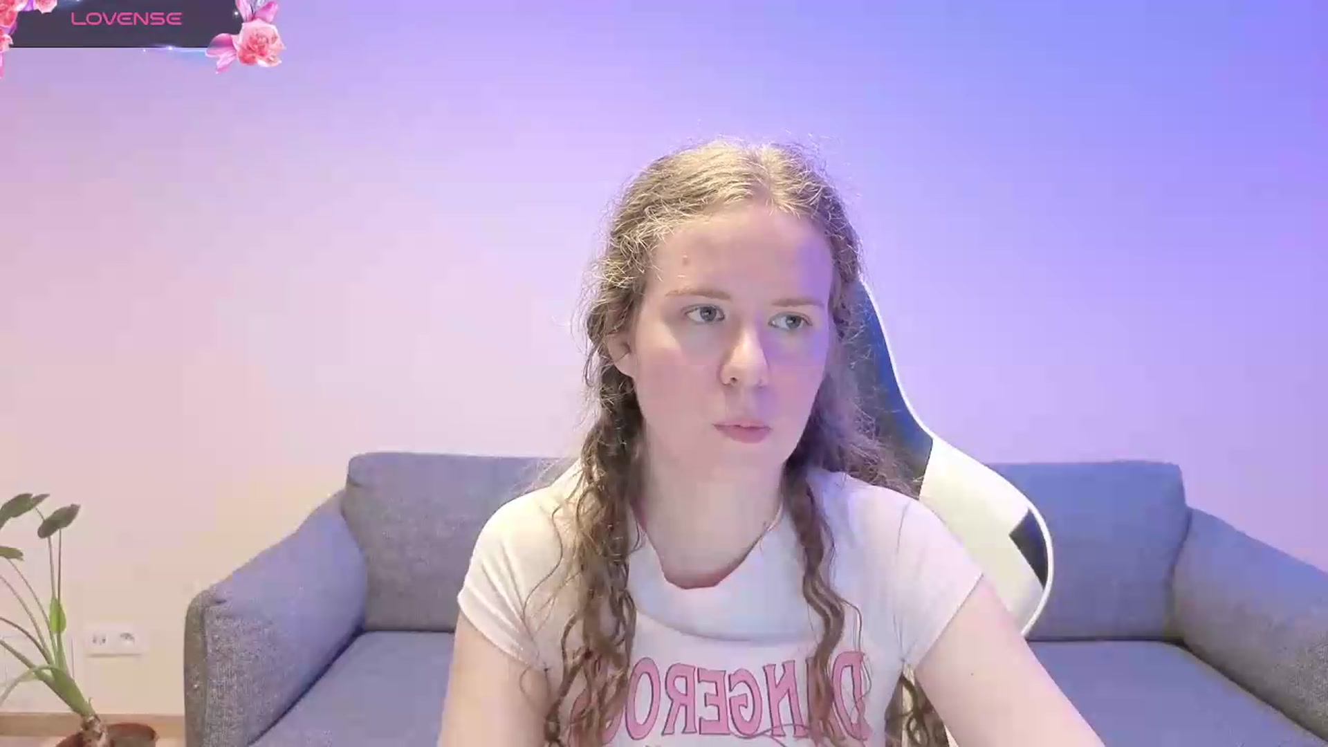 Gallery image thumbnail from BlueFlowerr's myfreecams stream on, 06/05/2026, 19:05 image 4 of 20
