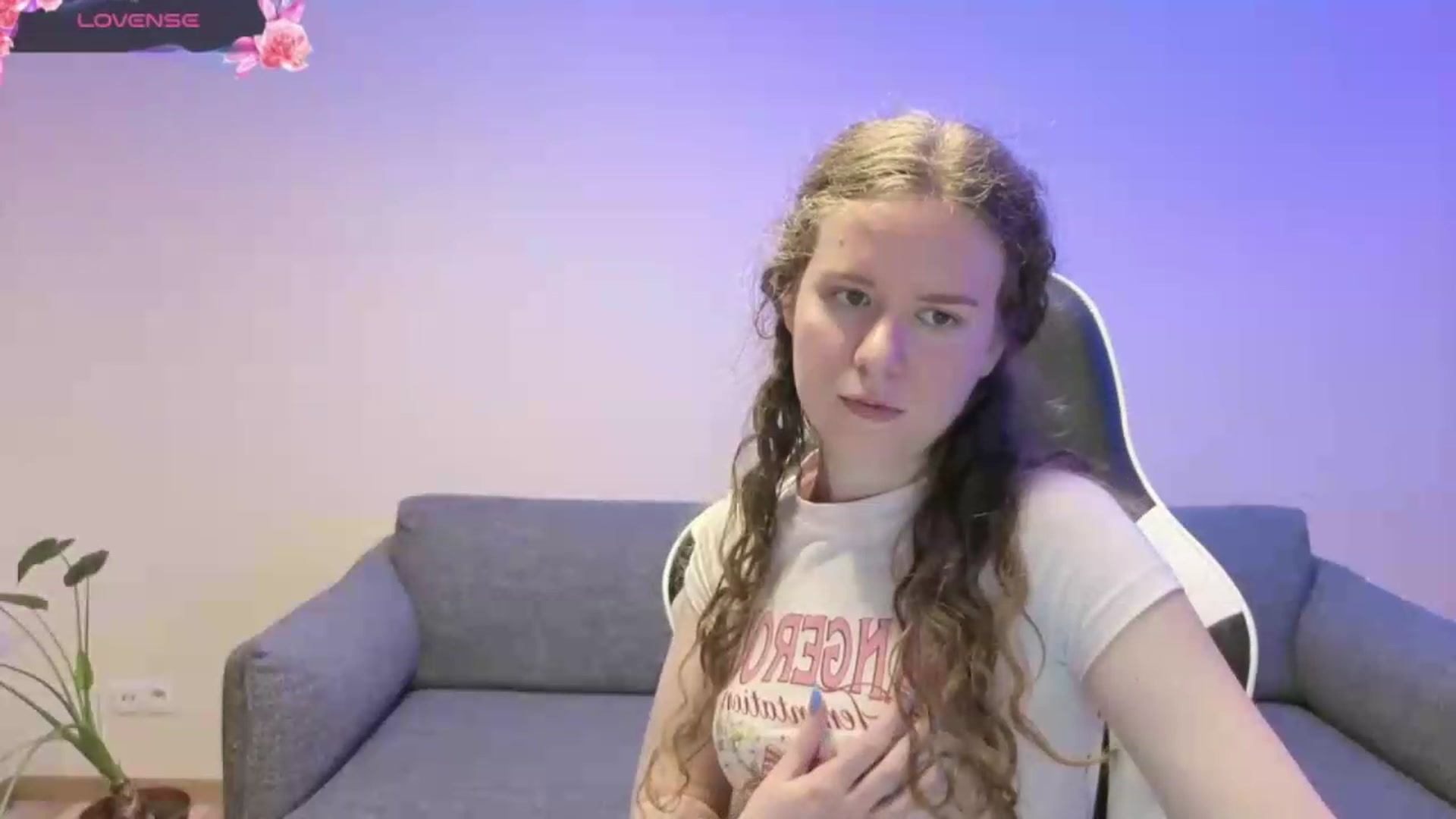 Gallery image thumbnail from BlueFlowerr's myfreecams stream on, 06/05/2026, 19:05 image 16 of 20