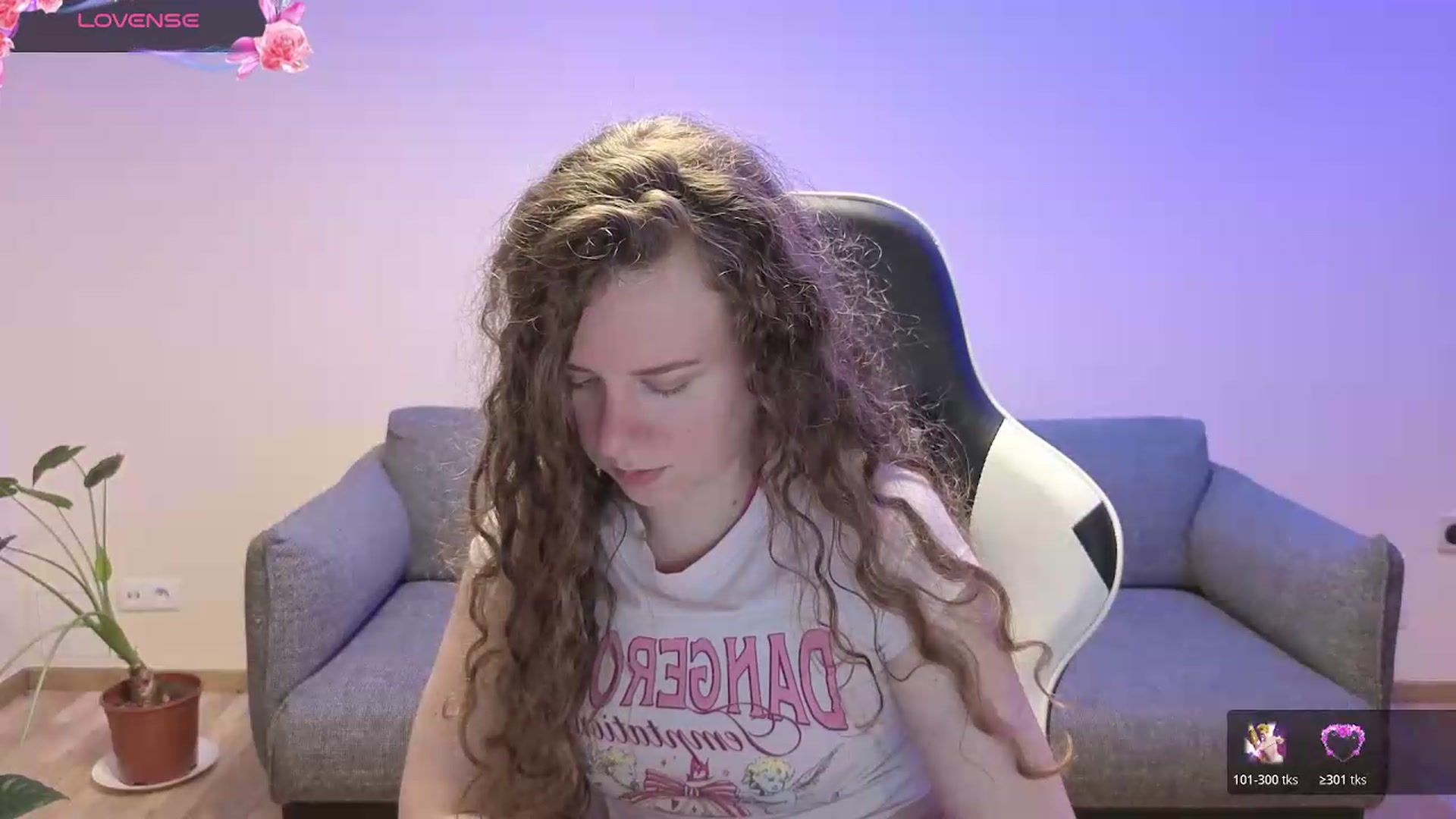 Gallery image thumbnail from BlueFlowerr's myfreecams stream on, 06/05/2026, 21:13 image 16 of 20