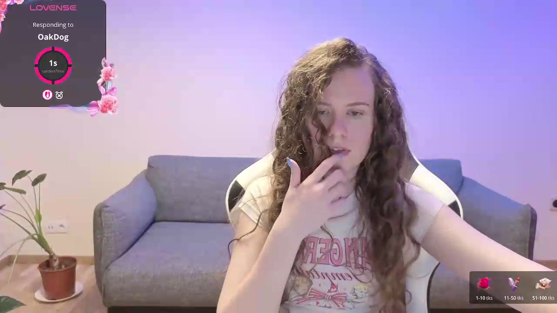 Gallery image thumbnail from BlueFlowerr's myfreecams stream on, 06/05/2026, 21:13 image 5 of 20