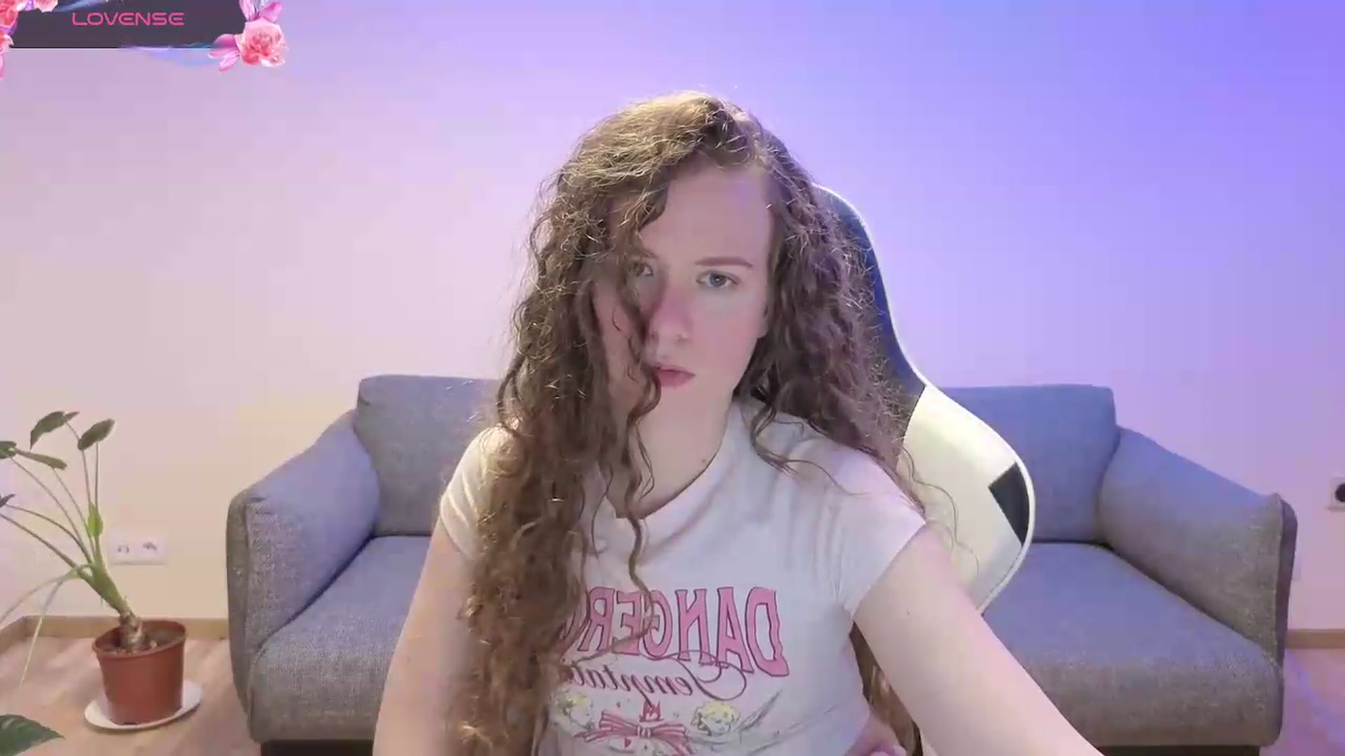 Gallery image thumbnail from BlueFlowerr's myfreecams stream on, 06/05/2026, 21:13 image 15 of 20