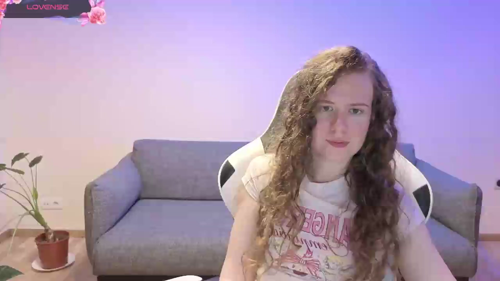 Gallery image thumbnail from BlueFlowerr's myfreecams stream on, 06/05/2026, 21:13 image 10 of 20