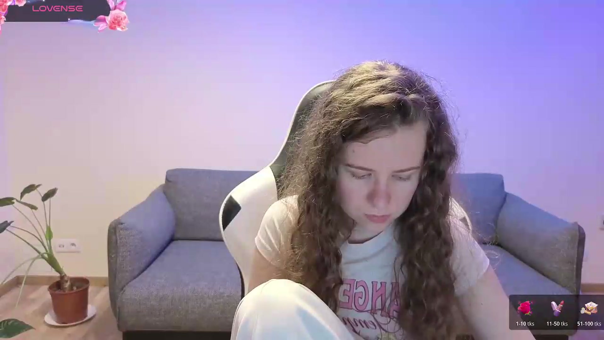 Gallery image thumbnail from BlueFlowerr's myfreecams stream on, 06/05/2026, 21:56 image 2 of 20
