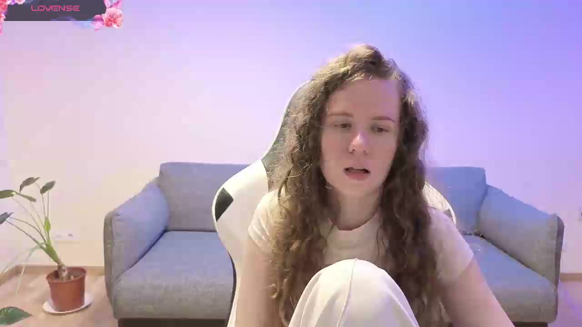 Gallery image thumbnail from BlueFlowerr's myfreecams stream on, 06/05/2026, 21:56 image 1 of 20
