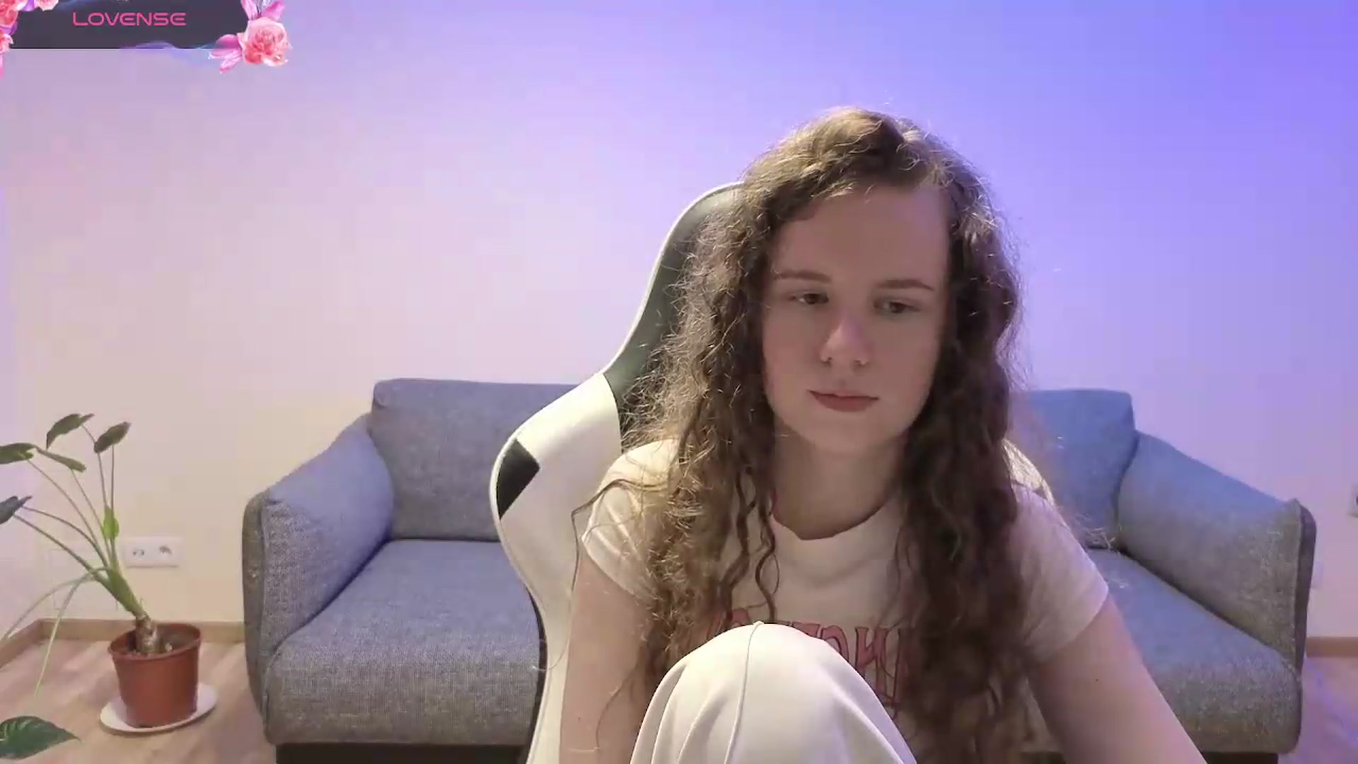 Gallery image thumbnail from BlueFlowerr's myfreecams stream on, 06/05/2026, 21:56 image 5 of 20