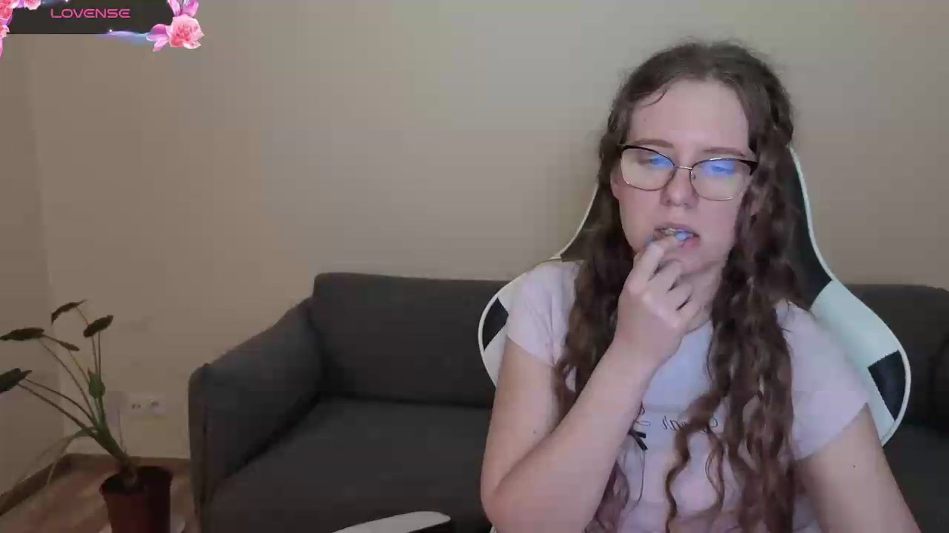 Gallery image thumbnail from BlueFlowerr's myfreecams stream on, 06/06/2026, 17:42 image 12 of 20