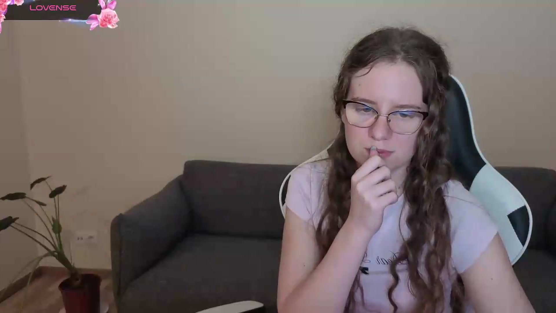 Gallery image thumbnail from BlueFlowerr's myfreecams stream on, 06/06/2026, 17:42 image 7 of 20