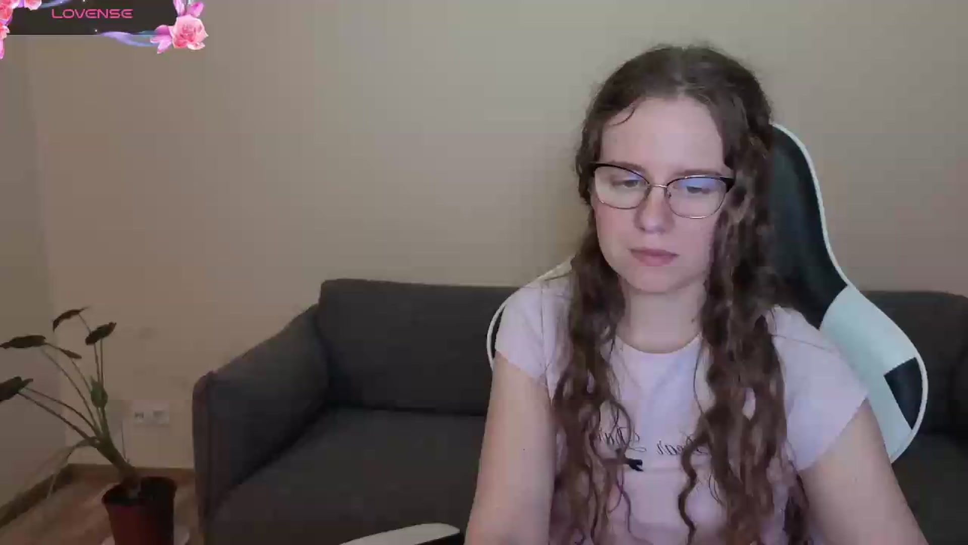 Gallery image thumbnail from BlueFlowerr's myfreecams stream on, 06/06/2026, 17:42 image 6 of 20
