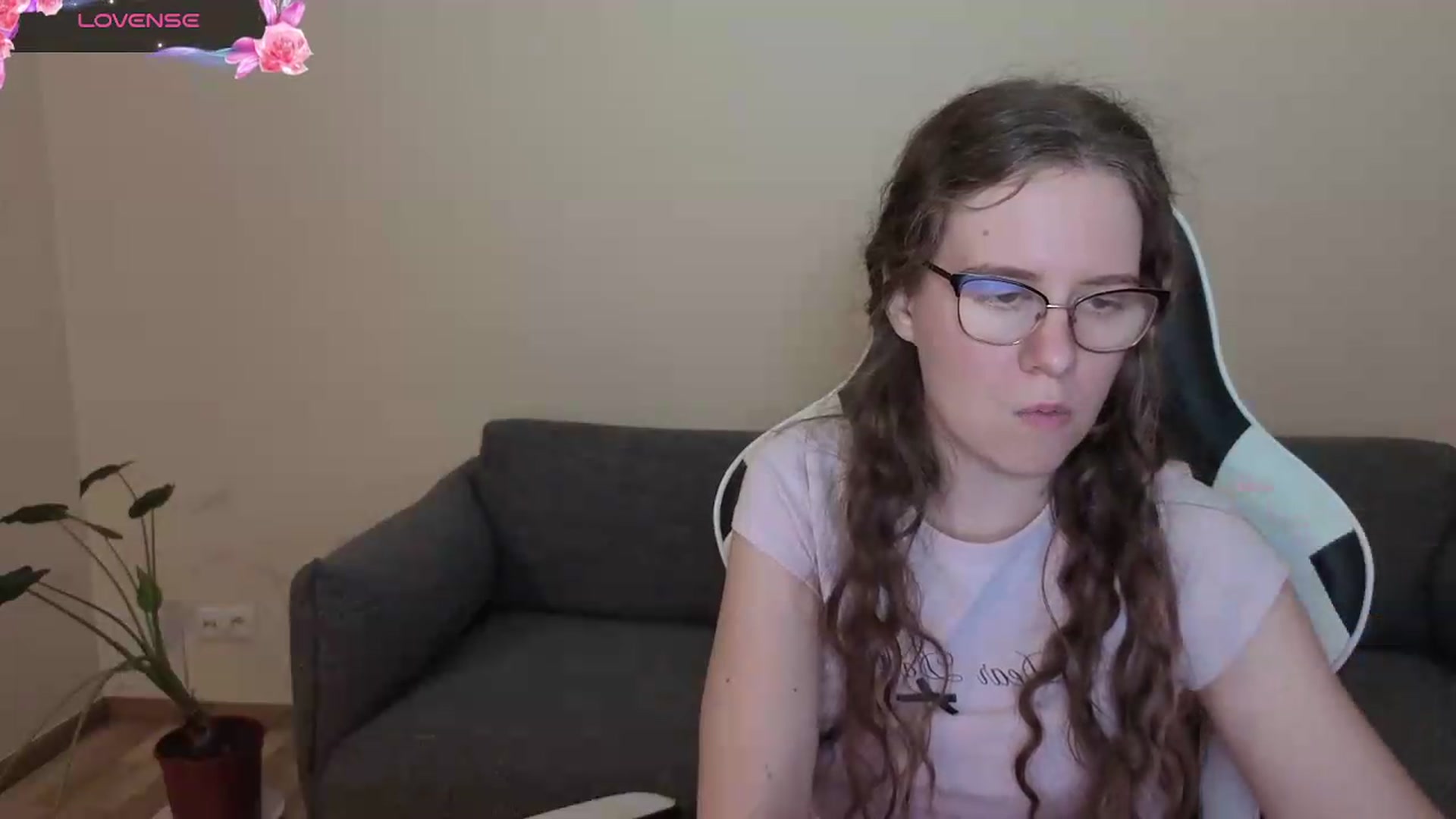Gallery image thumbnail from BlueFlowerr's myfreecams stream on, 06/06/2026, 17:42 image 5 of 20