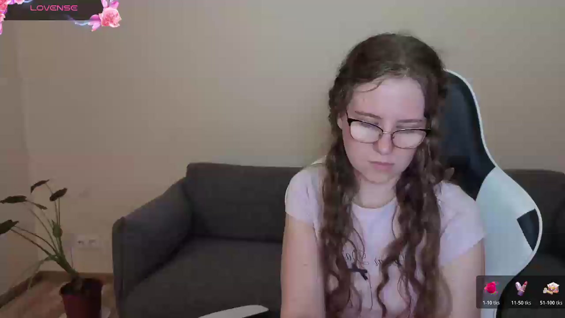 Gallery image thumbnail from BlueFlowerr's myfreecams stream on, 06/06/2026, 17:42 image 16 of 20