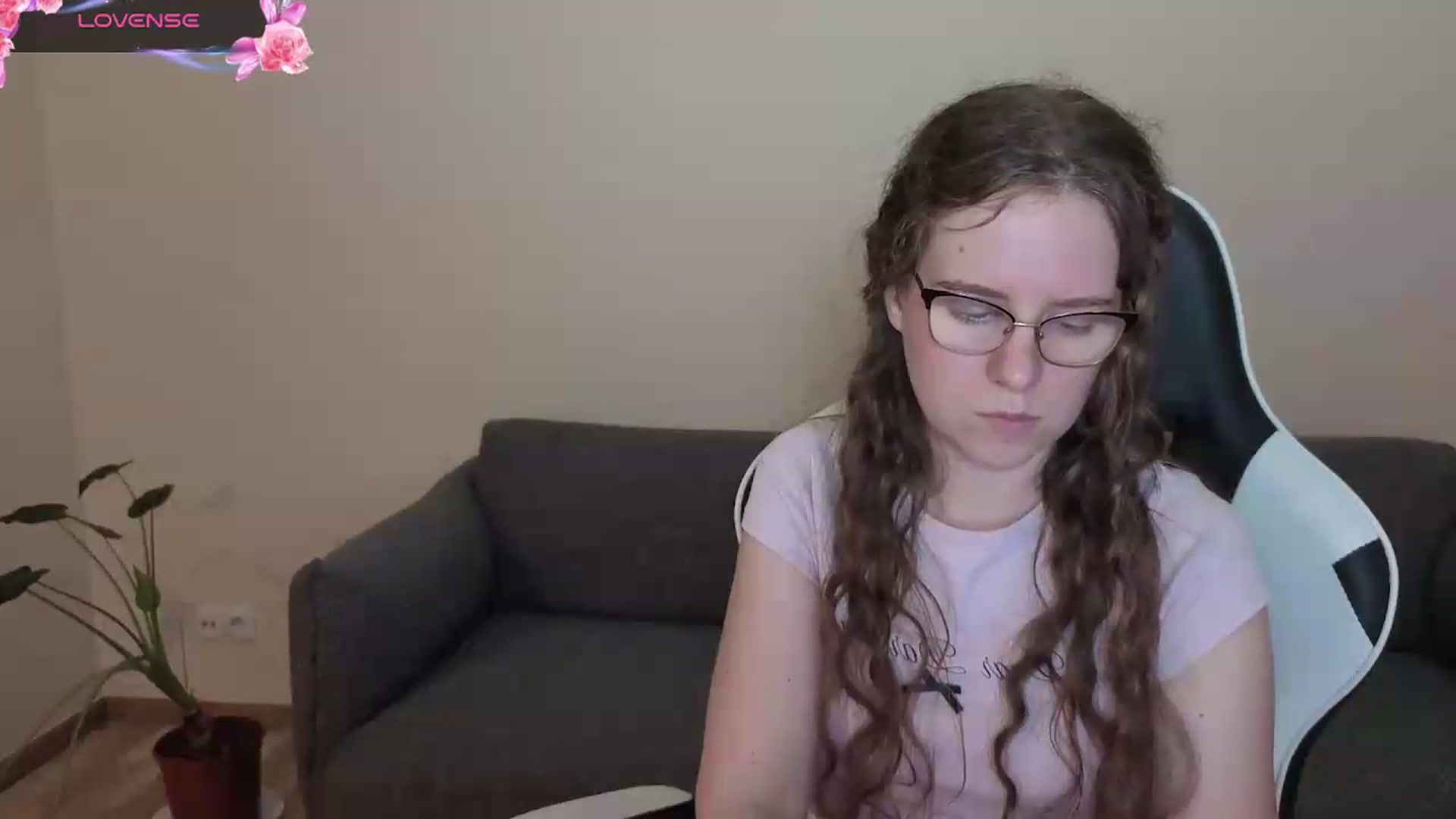 Gallery image thumbnail from BlueFlowerr's myfreecams stream on, 06/06/2026, 17:42 image 15 of 20