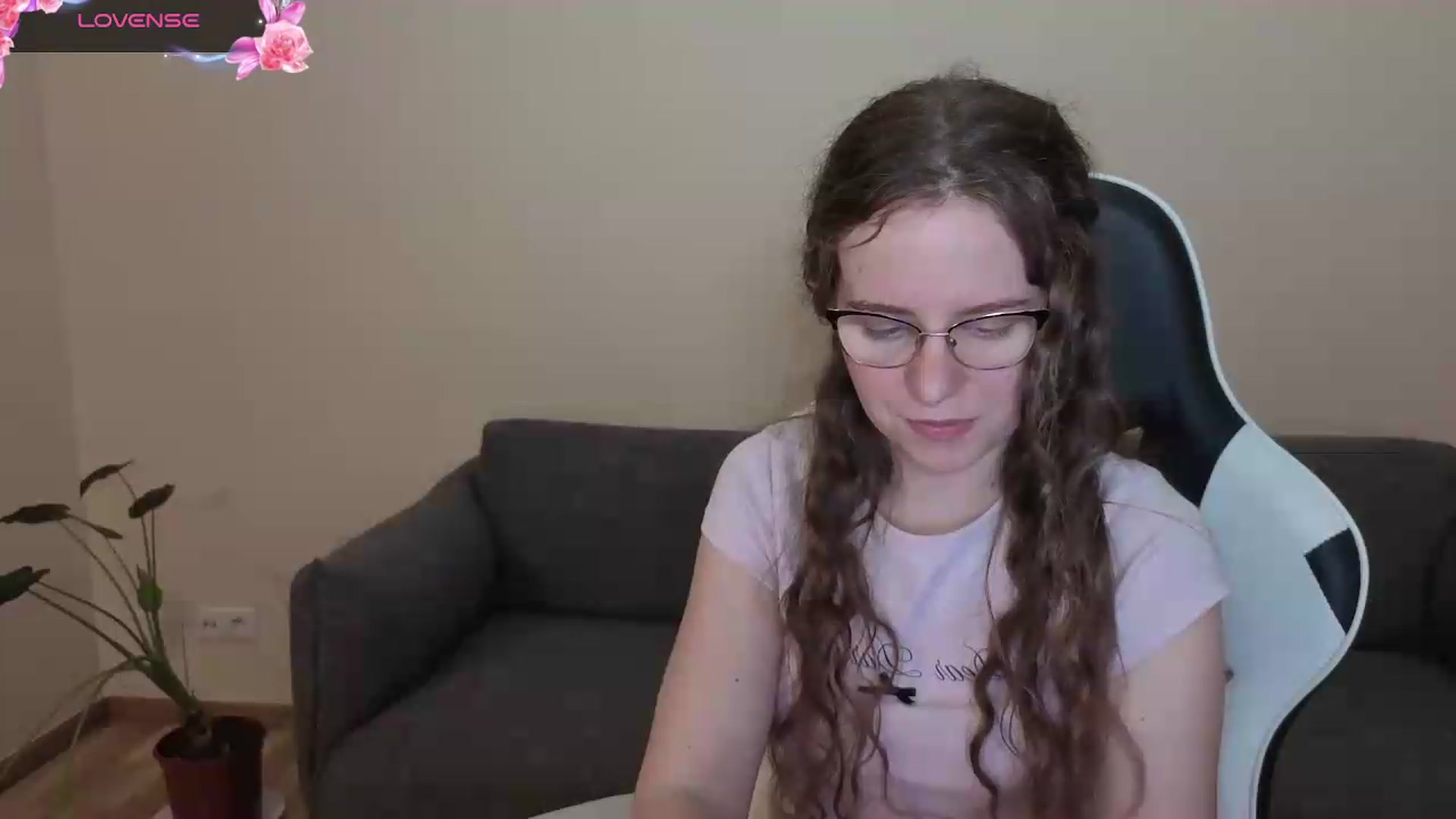 Gallery image thumbnail from BlueFlowerr's myfreecams stream on, 06/06/2026, 17:42 image 4 of 20