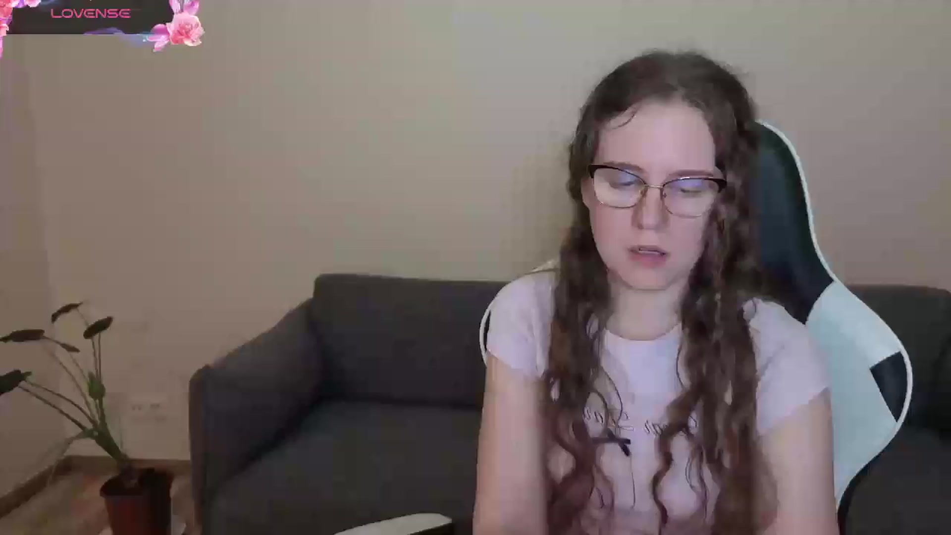 Gallery image thumbnail from BlueFlowerr's myfreecams stream on, 06/06/2026, 17:42 image 13 of 20
