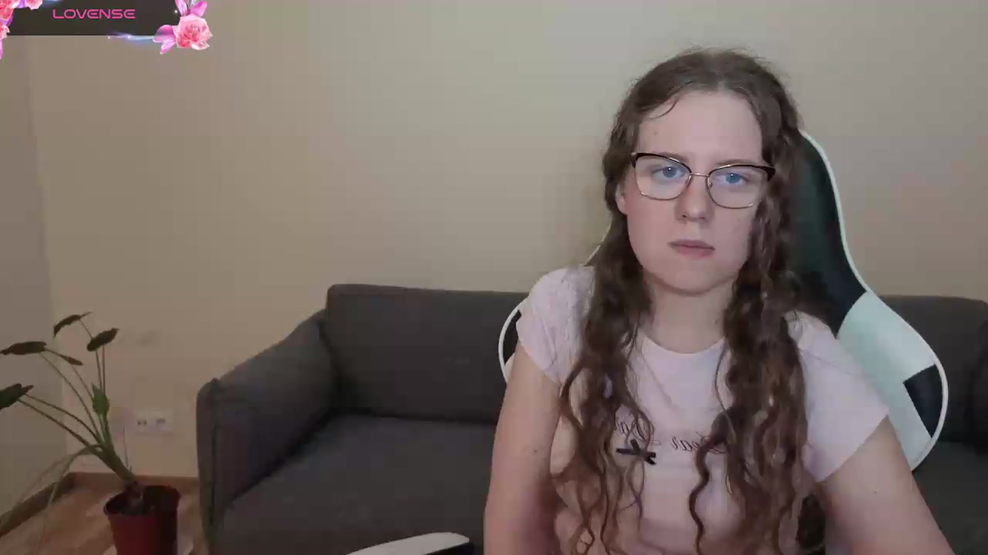 Gallery image thumbnail from BlueFlowerr's myfreecams stream on, 06/06/2026, 17:42 image 9 of 20