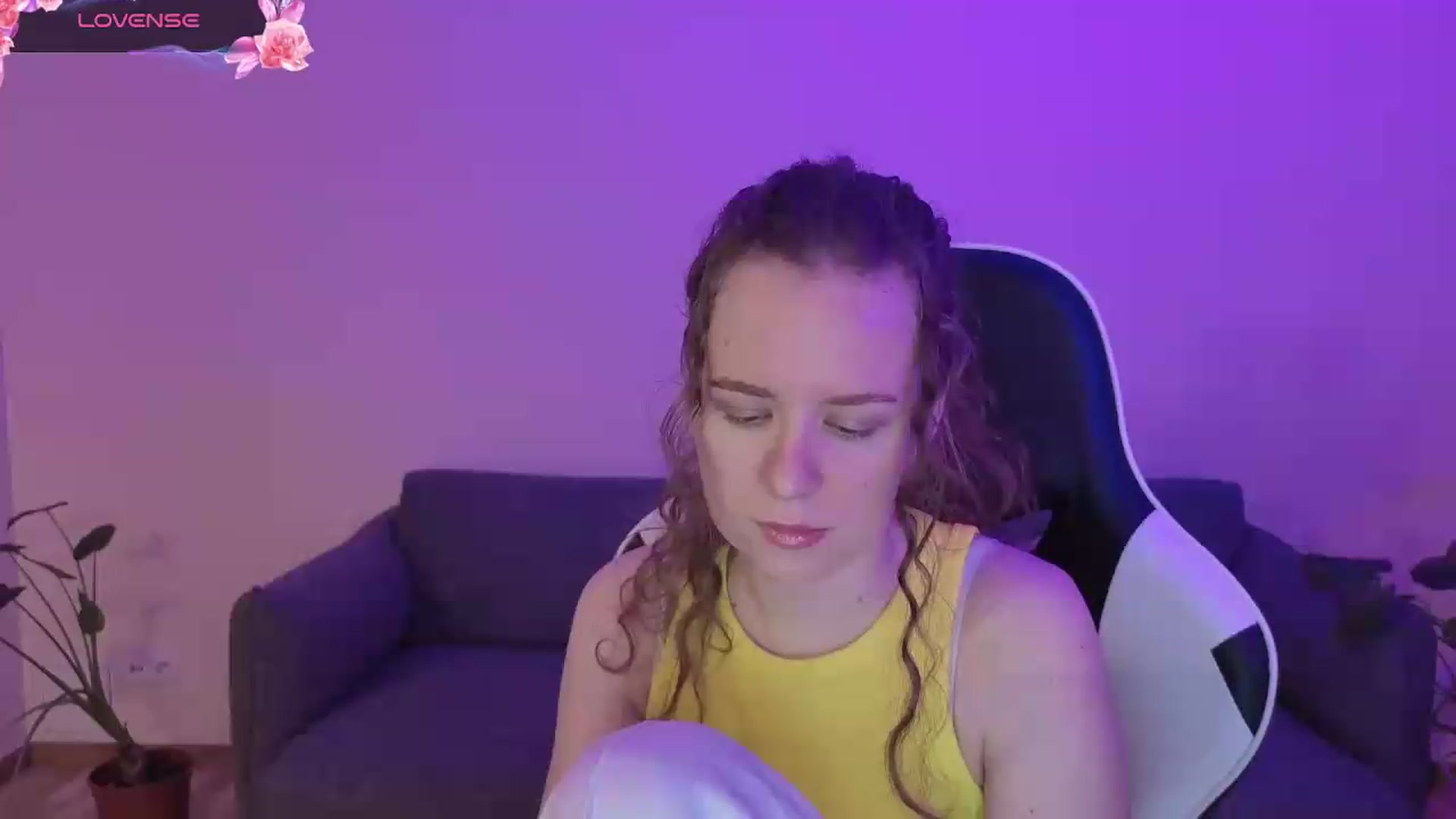 Gallery image thumbnail from BlueFlowerr's myfreecams stream on, 06/08/2026, 17:48 image 3 of 20