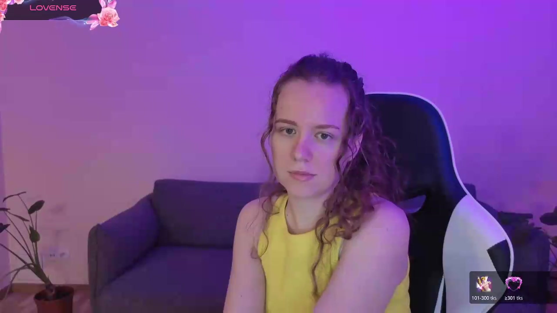 Gallery image thumbnail from BlueFlowerr's myfreecams stream on, 06/08/2026, 17:48 image 16 of 20