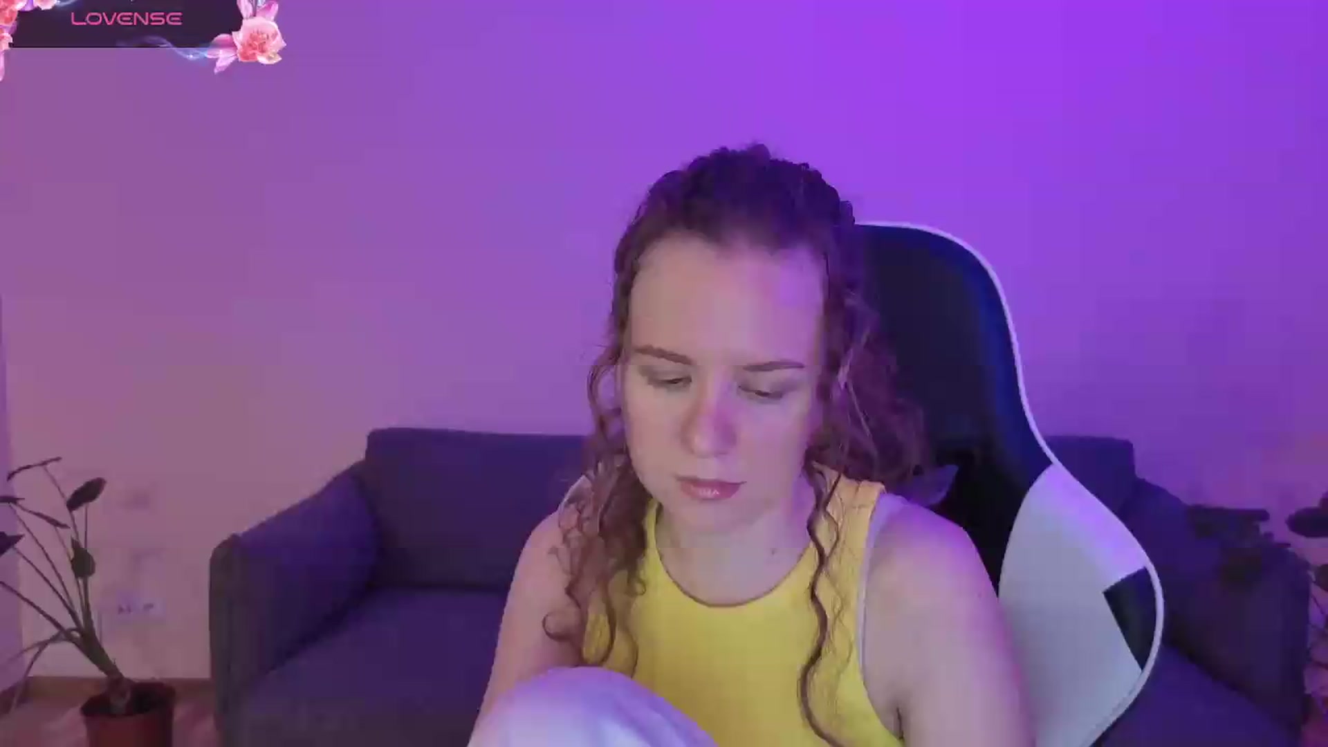 Gallery image thumbnail from BlueFlowerr's myfreecams stream on, 06/08/2026, 17:48 image 6 of 20