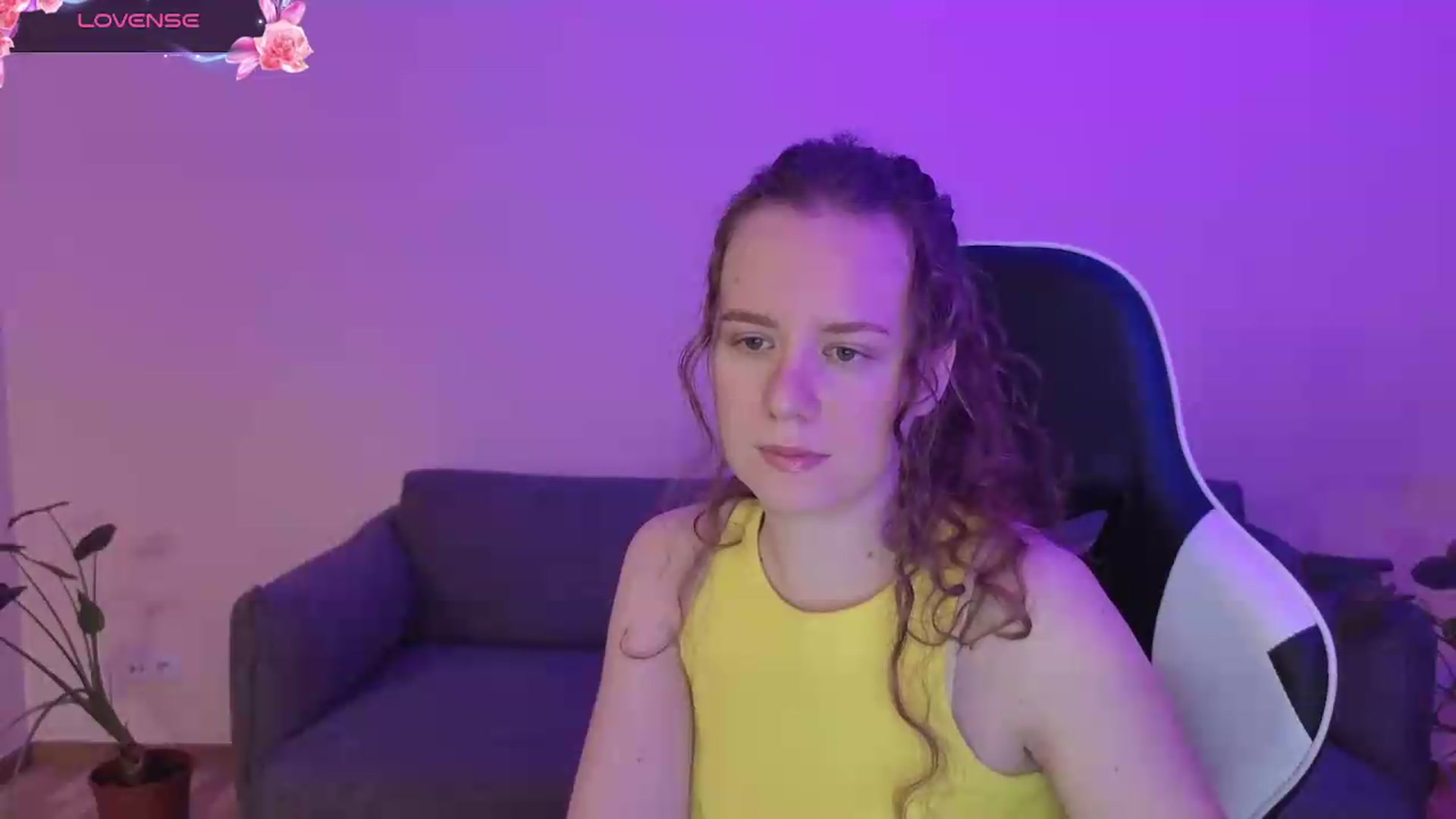 Gallery image thumbnail from BlueFlowerr's myfreecams stream on, 06/08/2026, 17:48 image 13 of 20