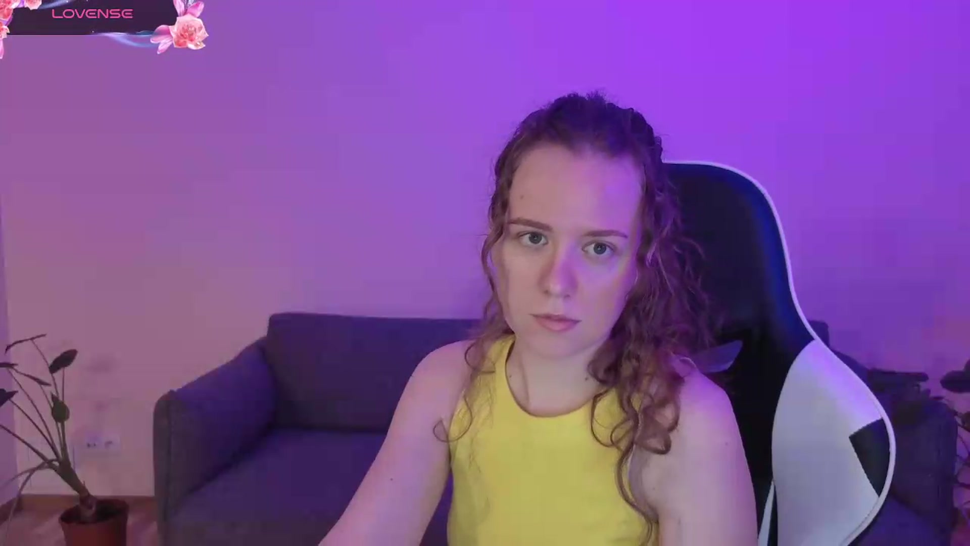 Gallery image thumbnail from BlueFlowerr's myfreecams stream on, 06/08/2026, 17:48 image 17 of 20