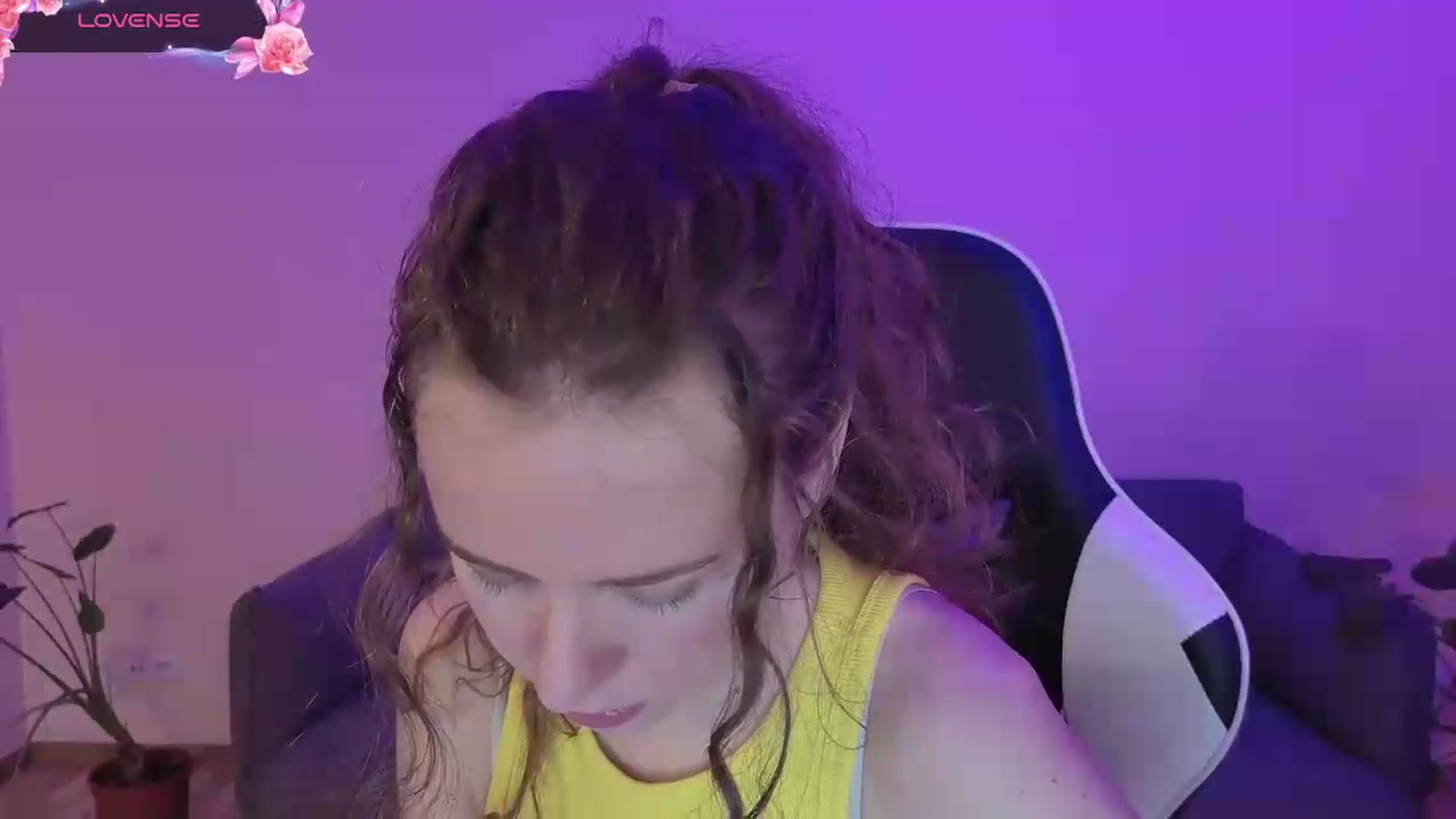 Gallery image thumbnail from BlueFlowerr's myfreecams stream on, 06/08/2026, 17:48 image 2 of 20
