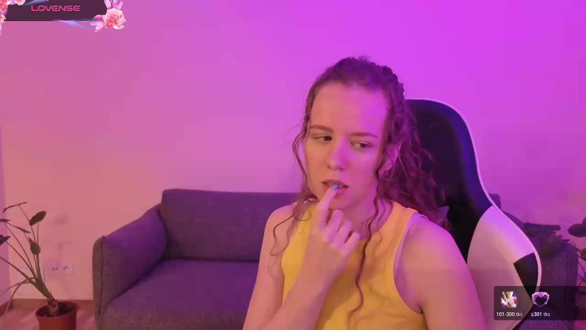 Gallery image thumbnail from BlueFlowerr's myfreecams stream on, 06/08/2026, 19:00 image 11 of 20