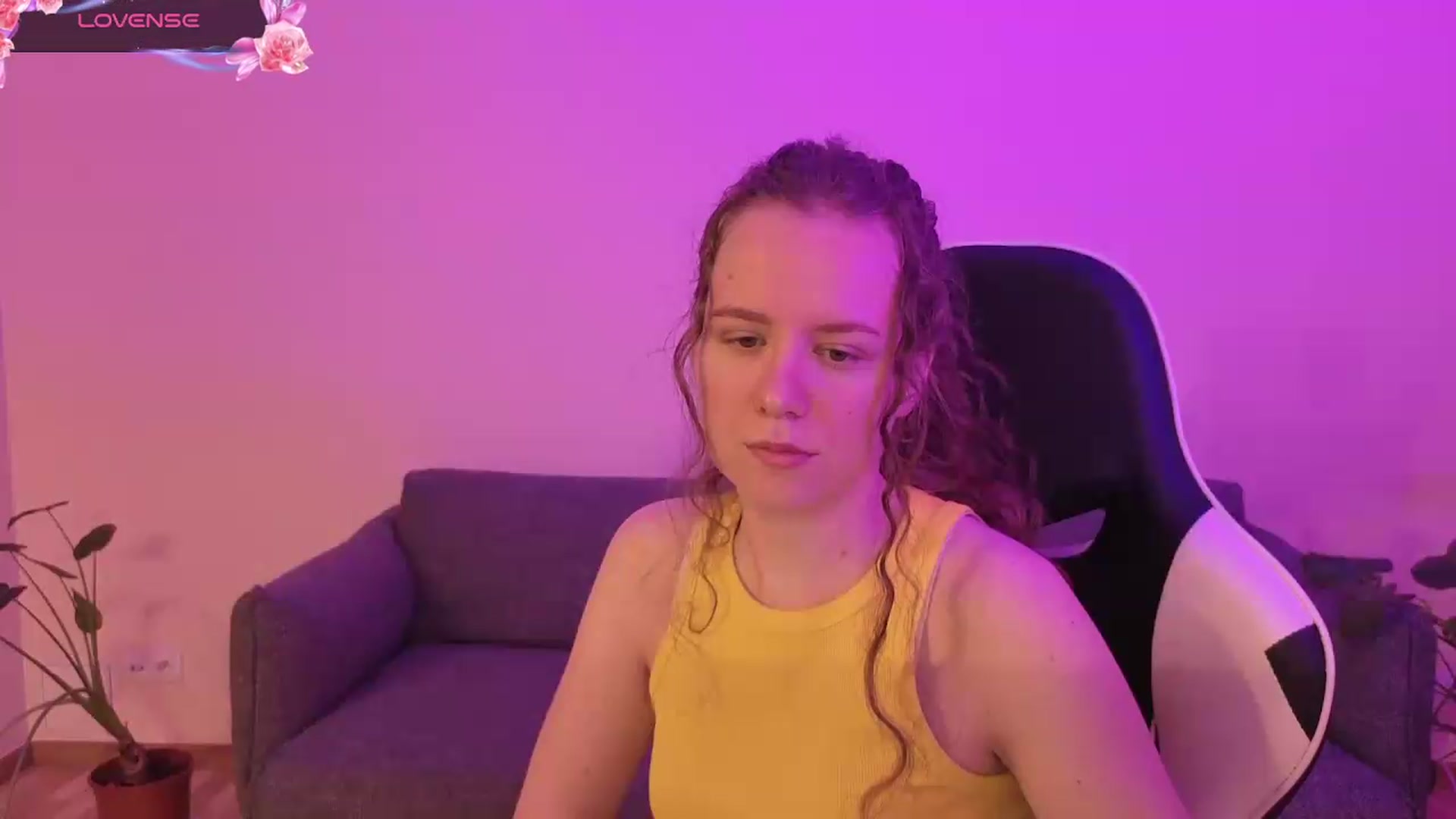 Gallery image thumbnail from BlueFlowerr's myfreecams stream on, 06/08/2026, 19:00 image 2 of 20