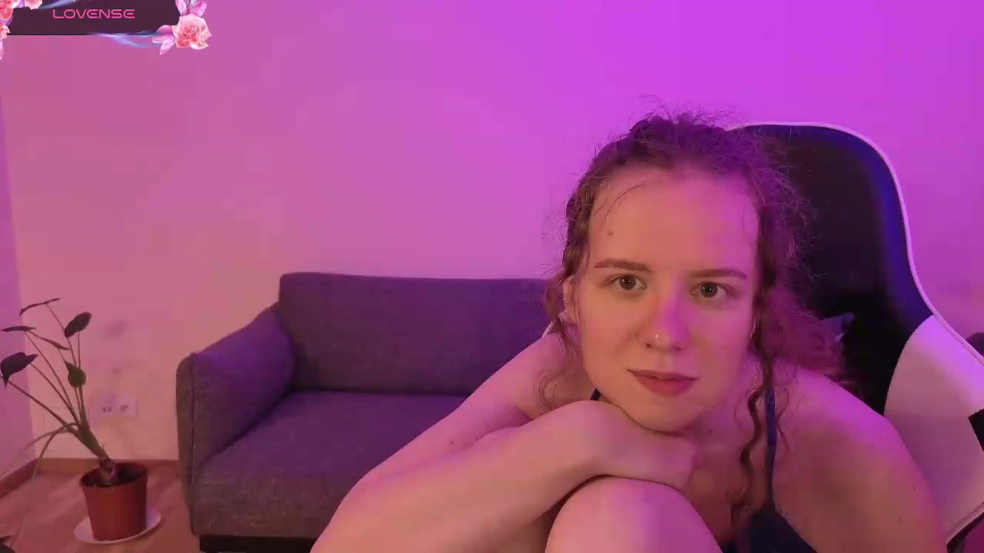 Gallery image thumbnail from BlueFlowerr's myfreecams stream on, 06/08/2026, 22:31 image 10 of 20
