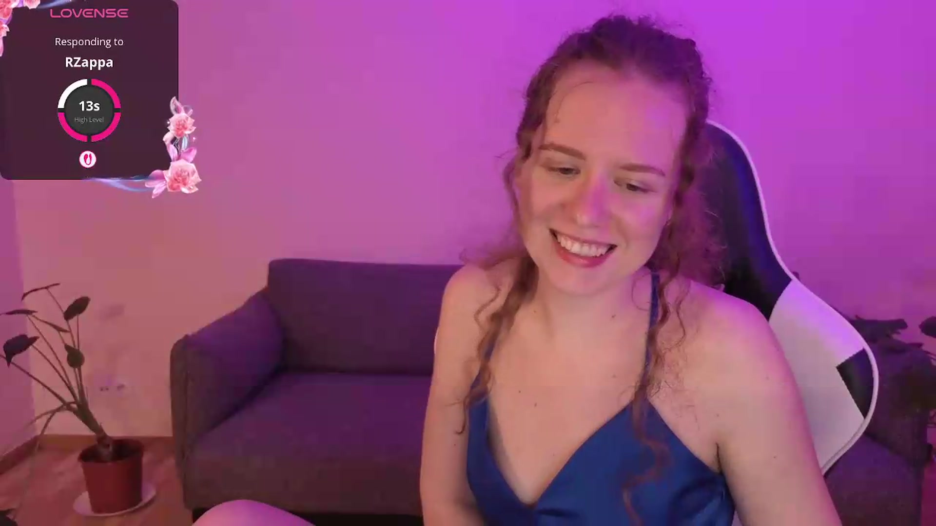 Gallery image thumbnail from BlueFlowerr's myfreecams stream on, 06/08/2026, 22:31 image 12 of 20