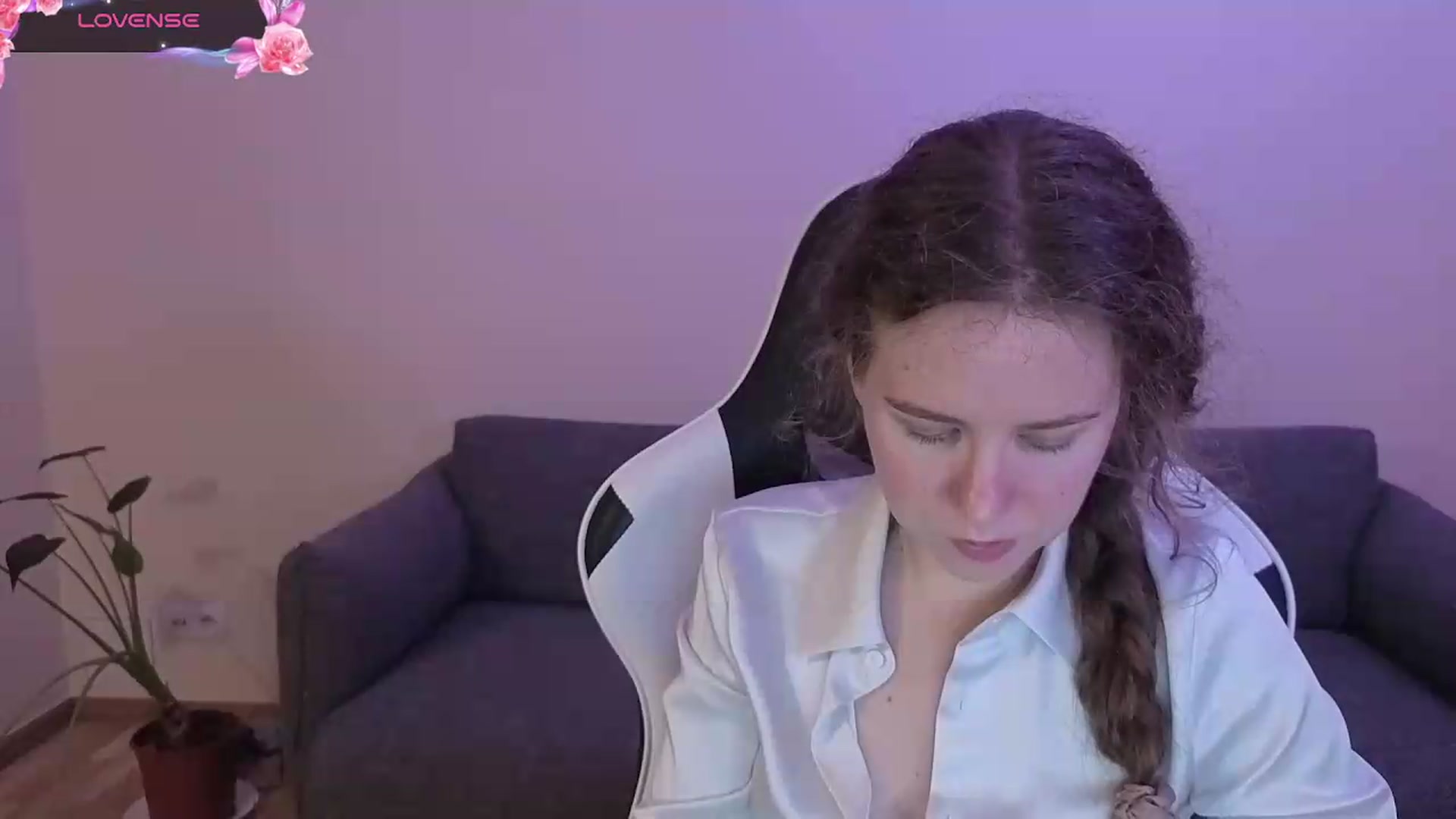Gallery image thumbnail from BlueFlowerr's myfreecams stream on, 06/09/2026, 19:40 image 17 of 20