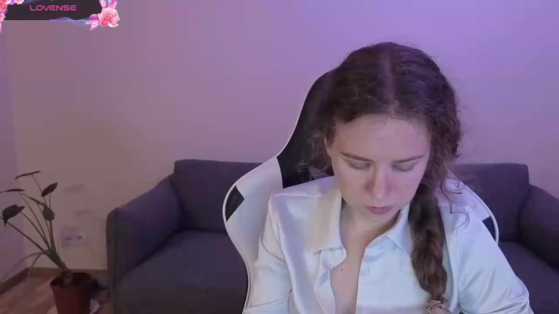 Gallery image thumbnail from BlueFlowerr's myfreecams stream on, 06/09/2026, 19:40 image 19 of 20